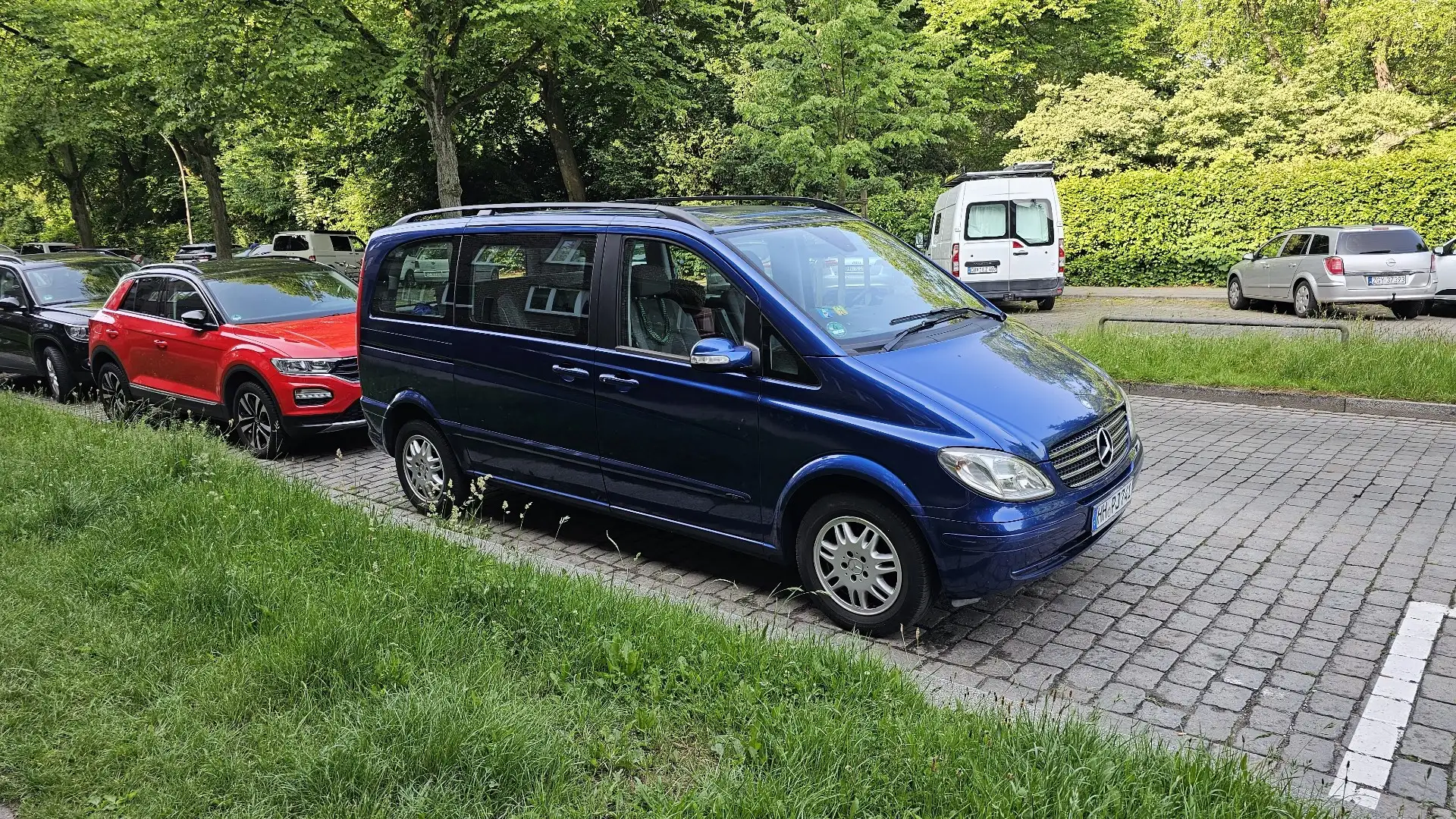 Mercedes-Benz Viano Viano 2.0 CDI kompakt Automatik Fun Blau - 1