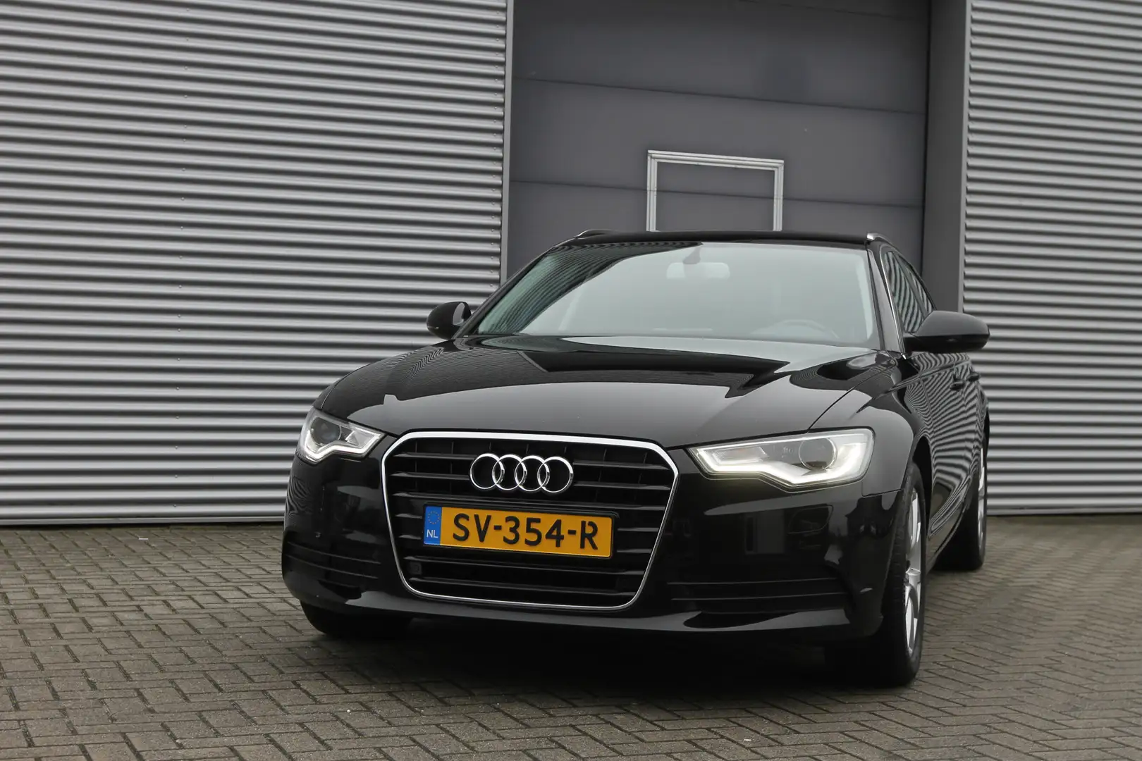 Audi A6 Avant 2.0 TDI ultra Business Edition I Aut. I Navi Noir - 2