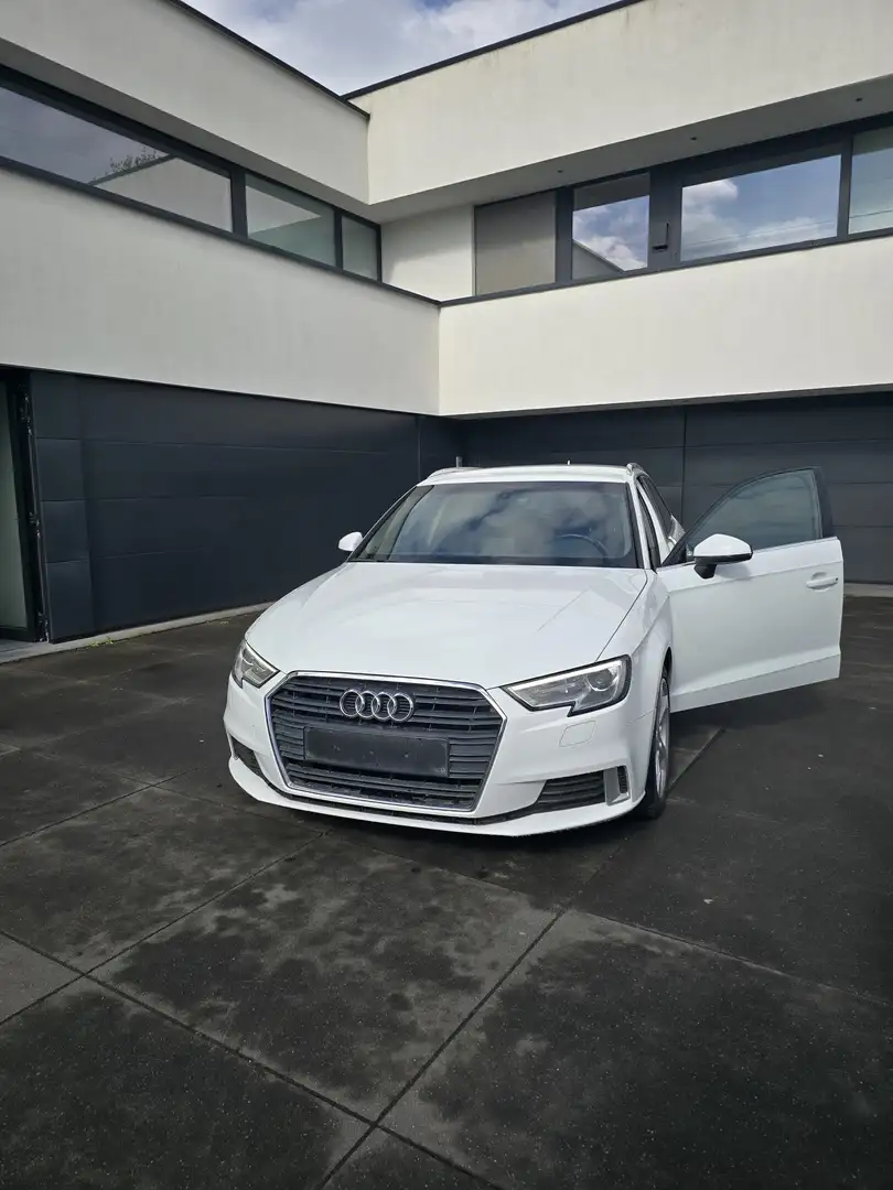 Audi A3 1.0 TFSI Limousine sport eerste eigenaar - 1