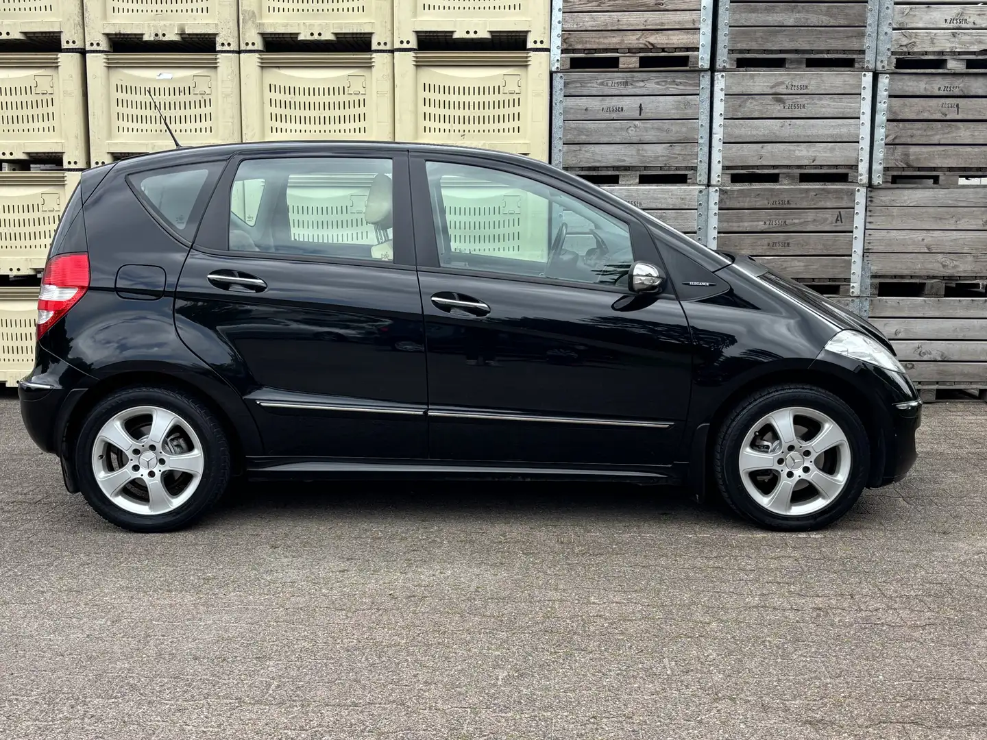 Mercedes-Benz A 150 Elegance | Automaat | Airco Černá - 2