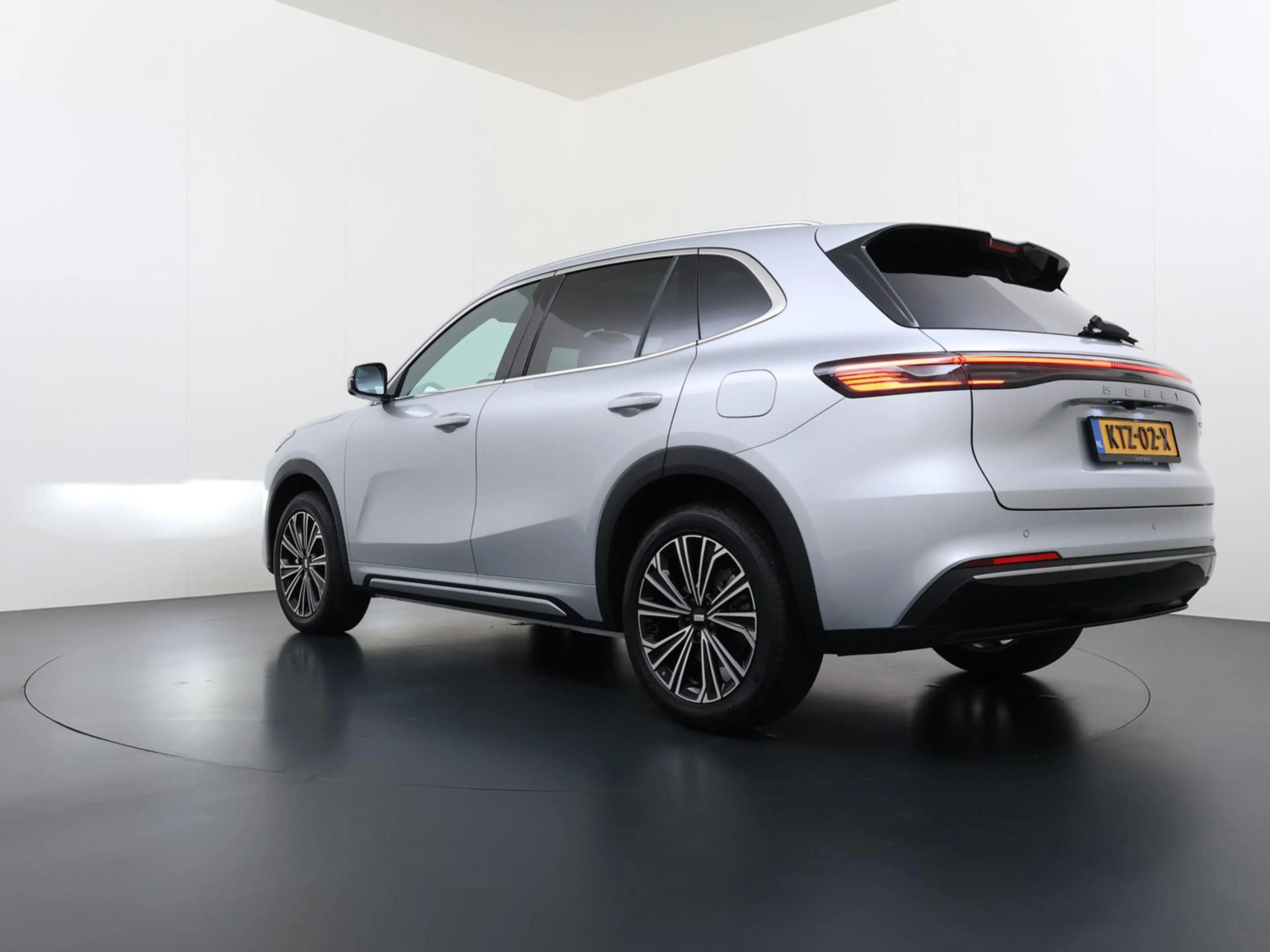 Geely Starray EM-i 1.5 Max+ 136KM Elektrisch/Pano/Massage/Leder/Direc — photo 6