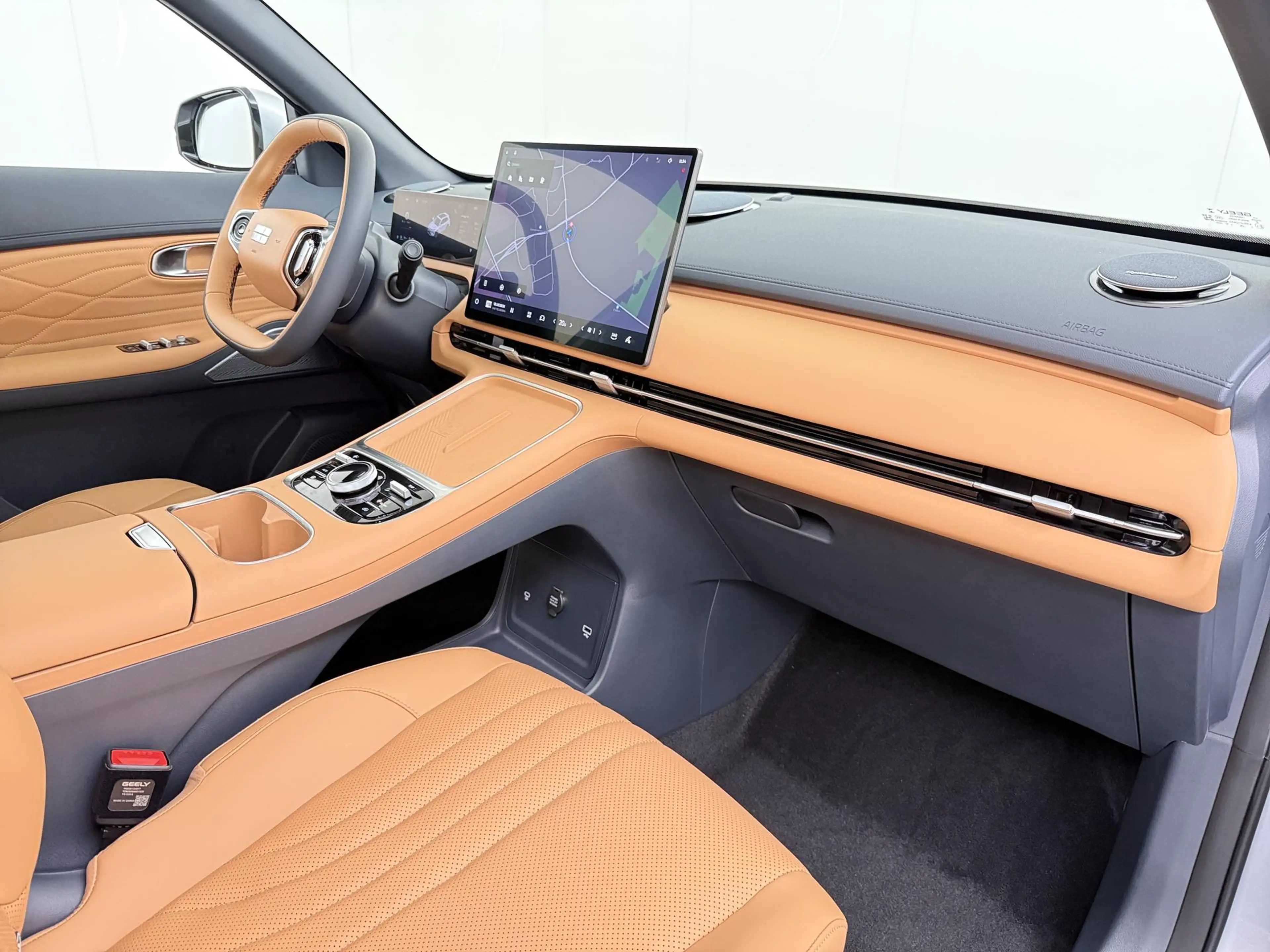 Geely Starray EM-i 1.5 Max+ 136KM Elektrisch/Pano/Massage/Leder/Direc — photo 39