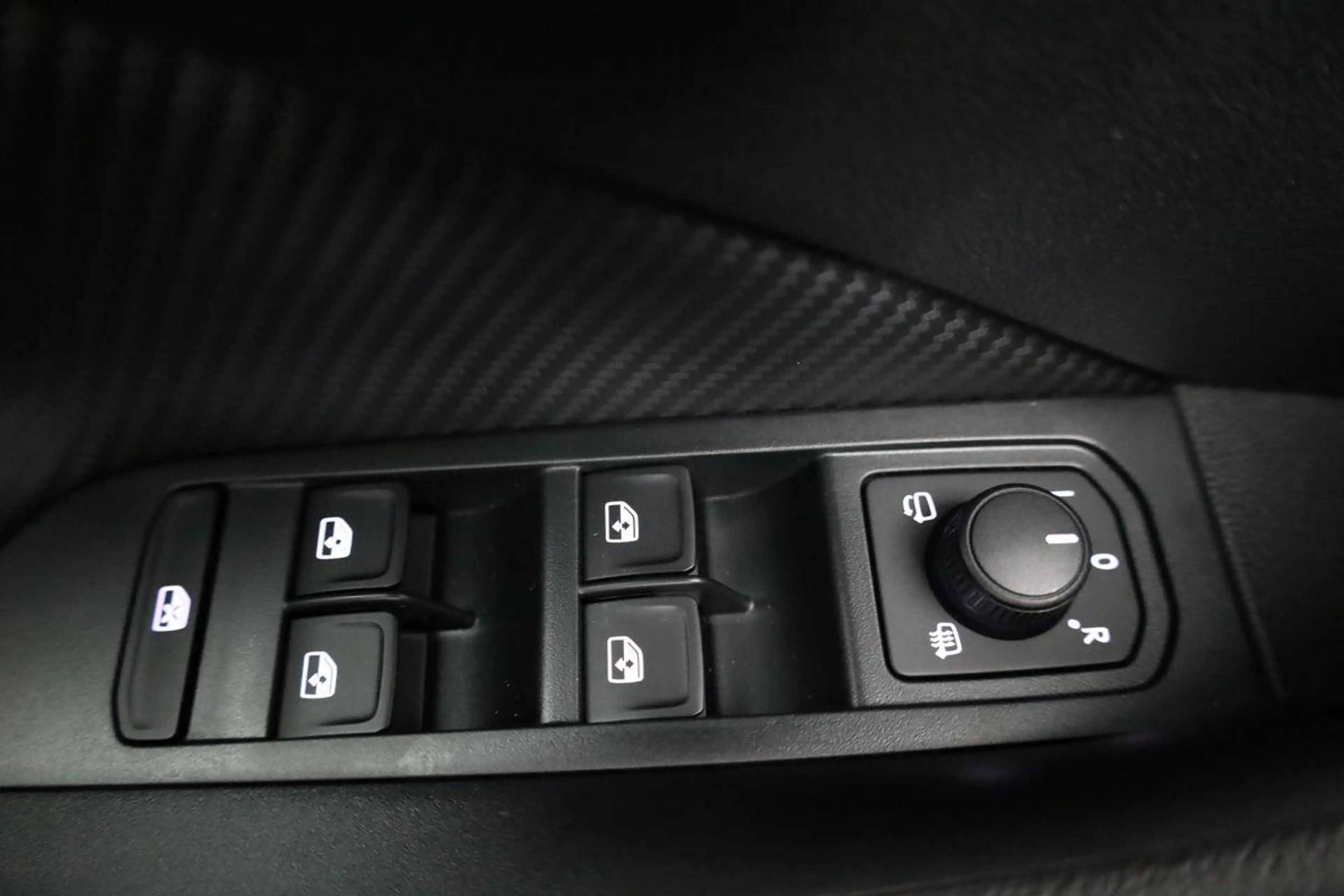 Skoda Kamiq Monte Carlo 1.0 TSI DSG Carlo, Pano, AHK, Navi,... — photo 7