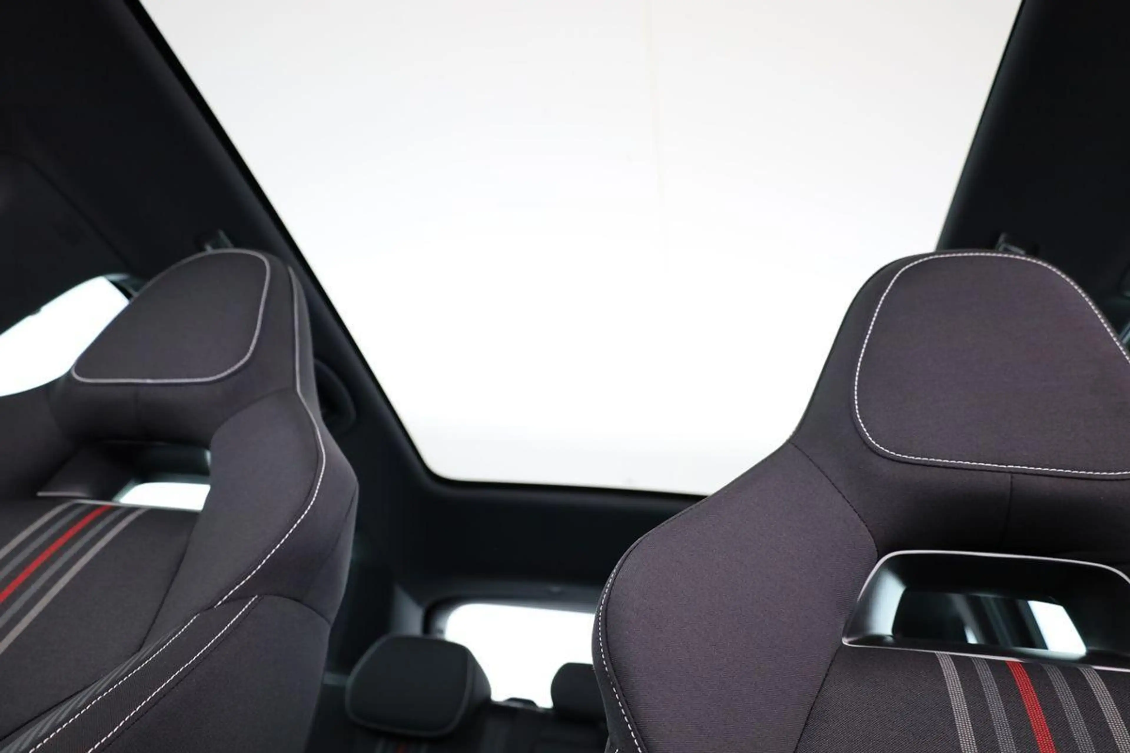 Skoda Kamiq Monte Carlo 1.0 TSI DSG Carlo, Pano, AHK, Navi,... — photo 11