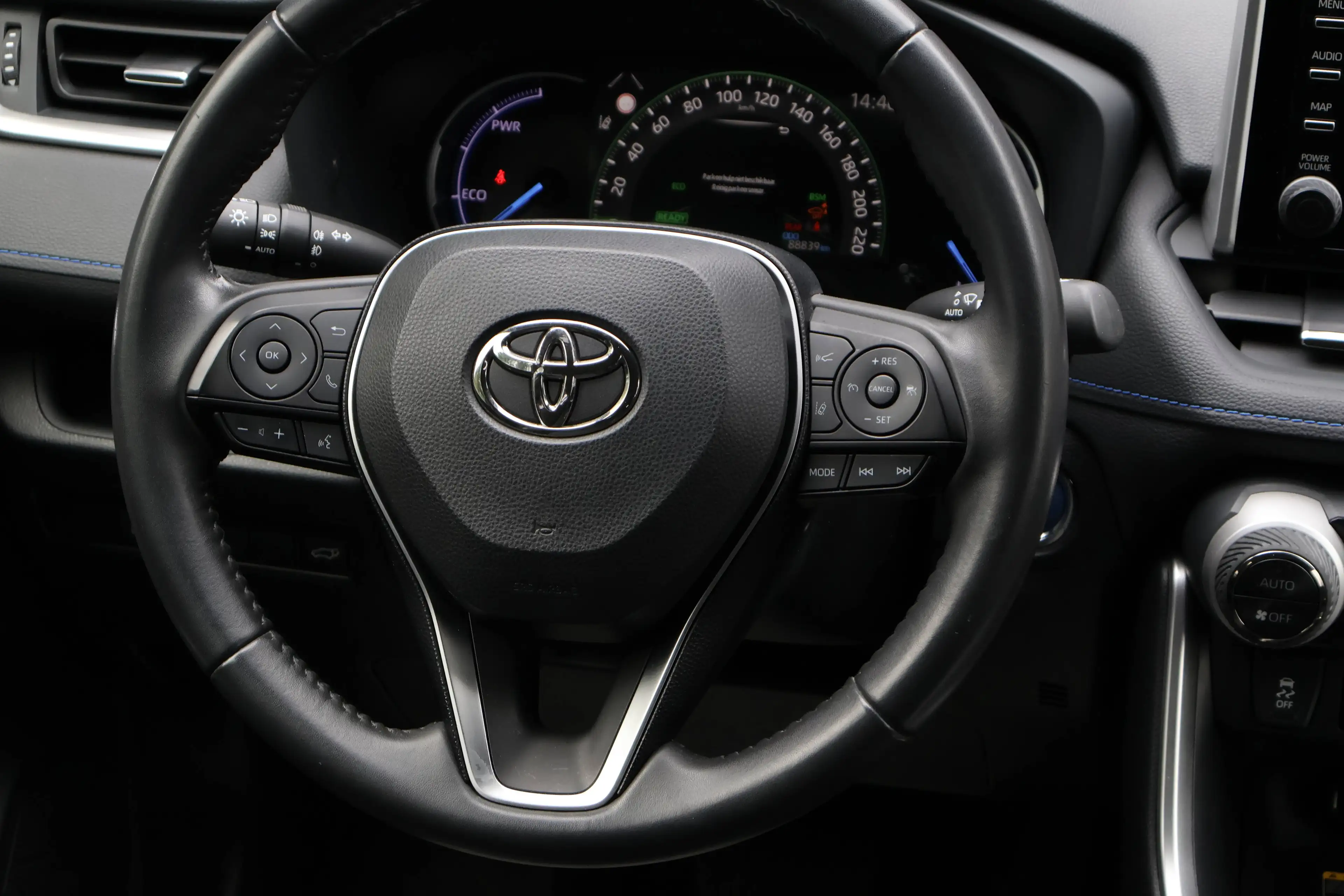 Toyota RAV 4 RAV4 Hybrid HEV 2.5i 2WD TrekH Keyless ACC Garantie* — photo 11