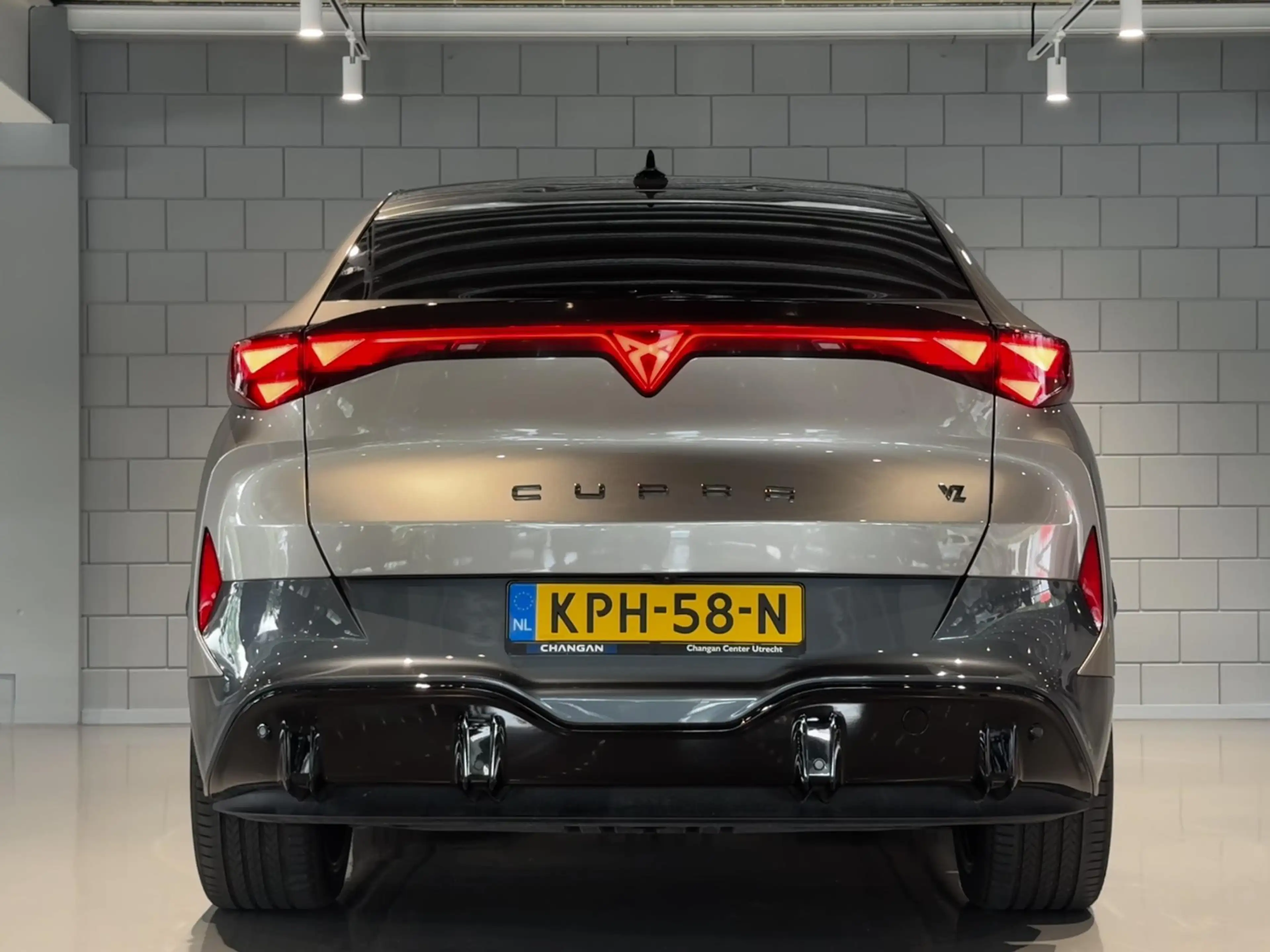 CUPRA Tavascan VZ Adrenaline 82 kWh AWD | Sennheiser | Pano — photo 9