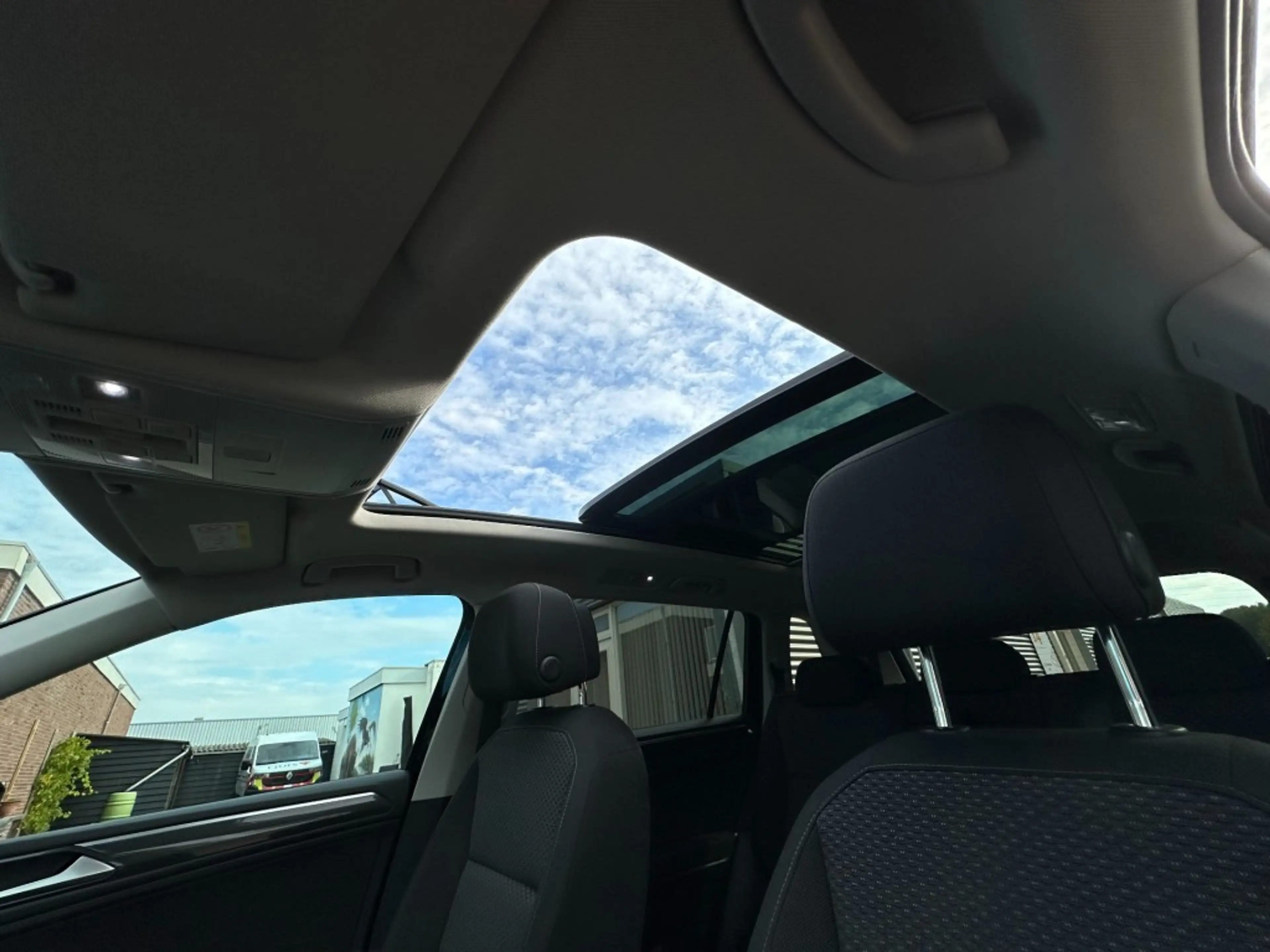 Volkswagen Tiguan Allspace 1.4 TSI Comfortline 7p.  Trekhaak  Panoramadak   e — photo 6