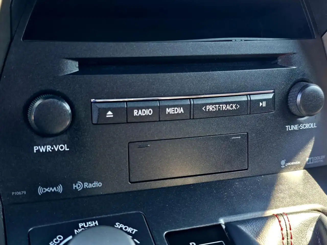 Lexus NX снимка Lexus NX