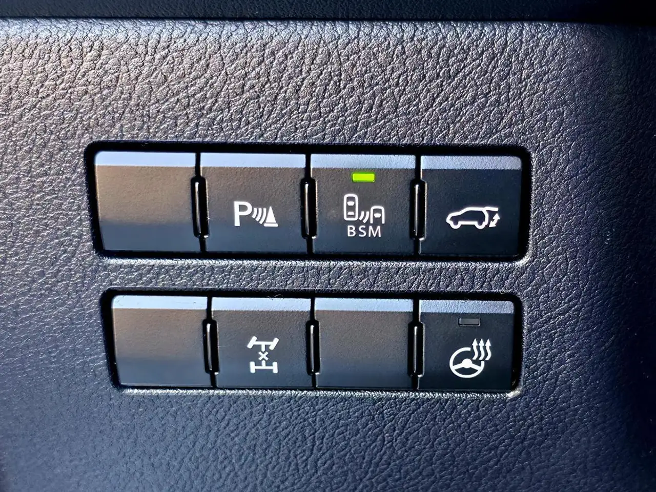 Lexus NX снимка Lexus NX