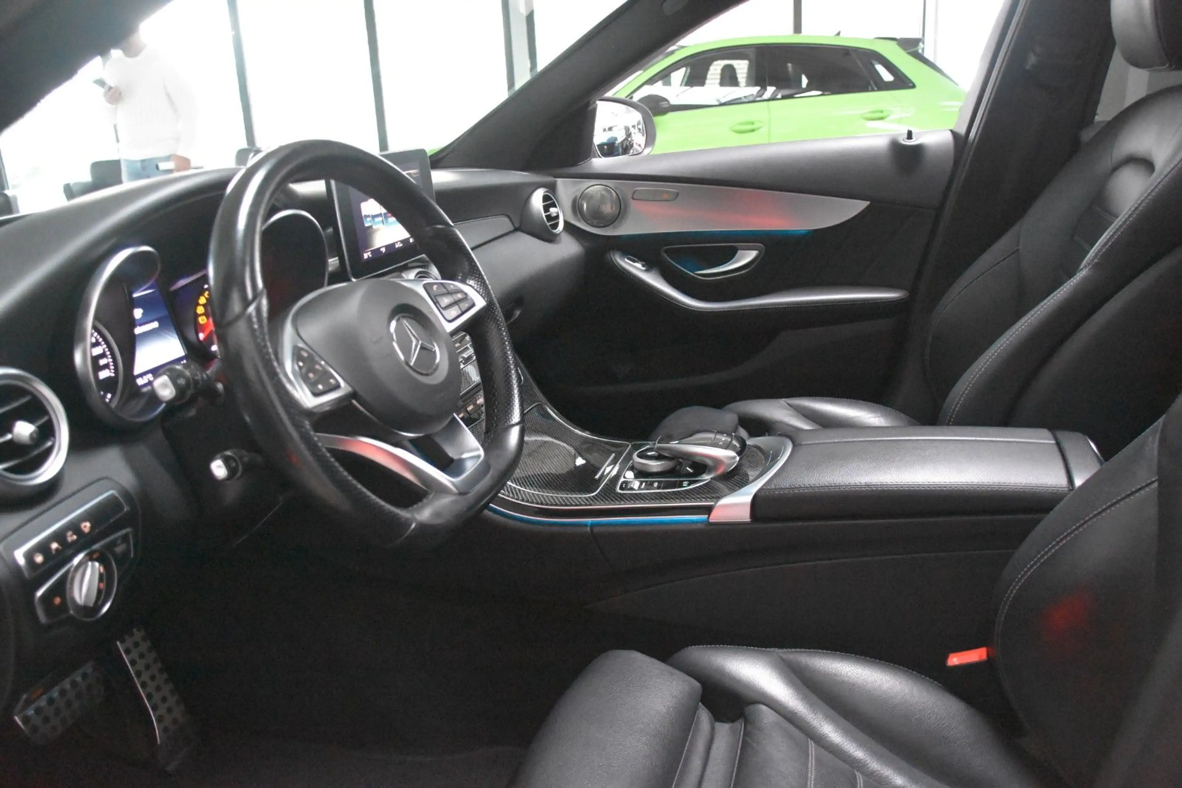 Mercedes-Benz C 400 T 4Matic AMG Panorama 360° Leder — photo 12