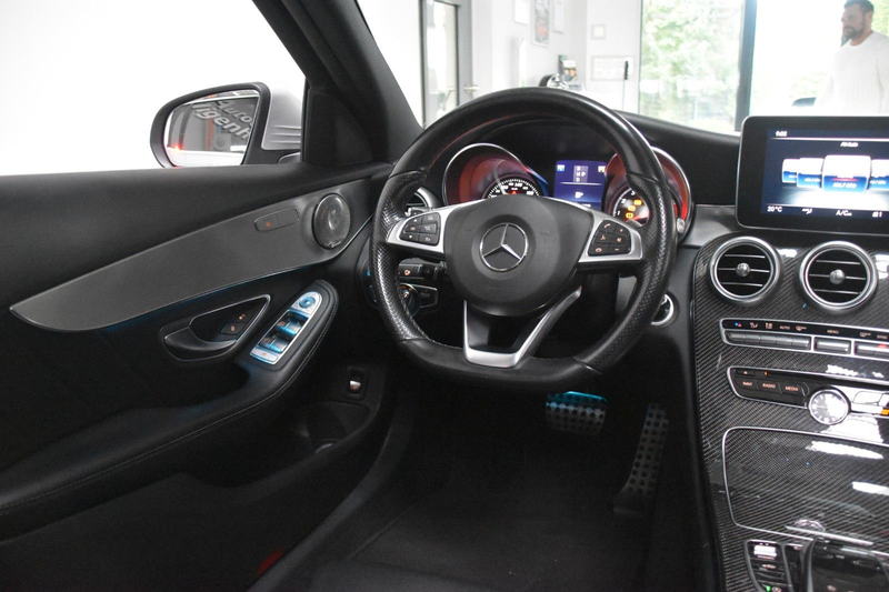 Mercedes-Benz C 400 T 4Matic AMG Panorama 360° Leder — photo 14