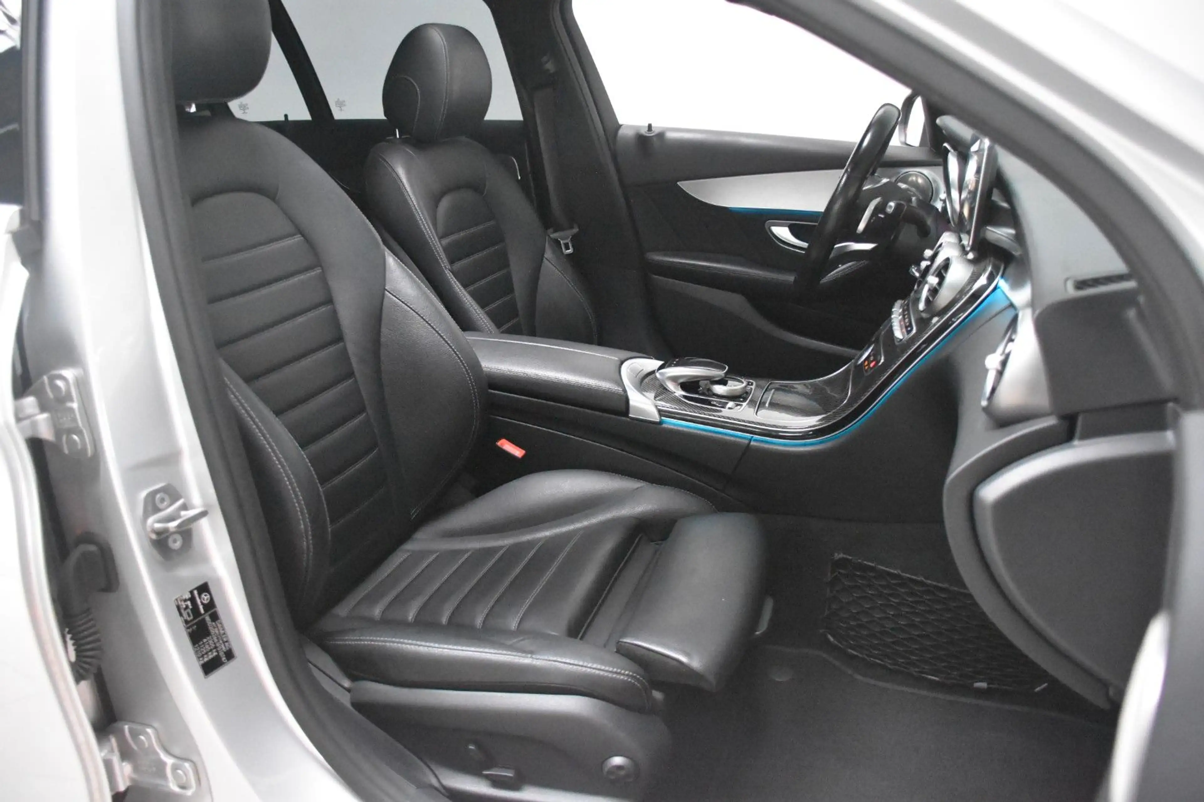 Mercedes-Benz C 400 T 4Matic AMG Panorama 360° Leder — photo 10
