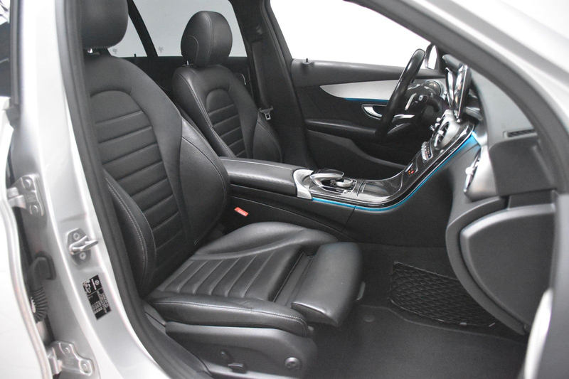 Mercedes-Benz C 400 T 4Matic AMG Panorama 360° Leder — photo 10