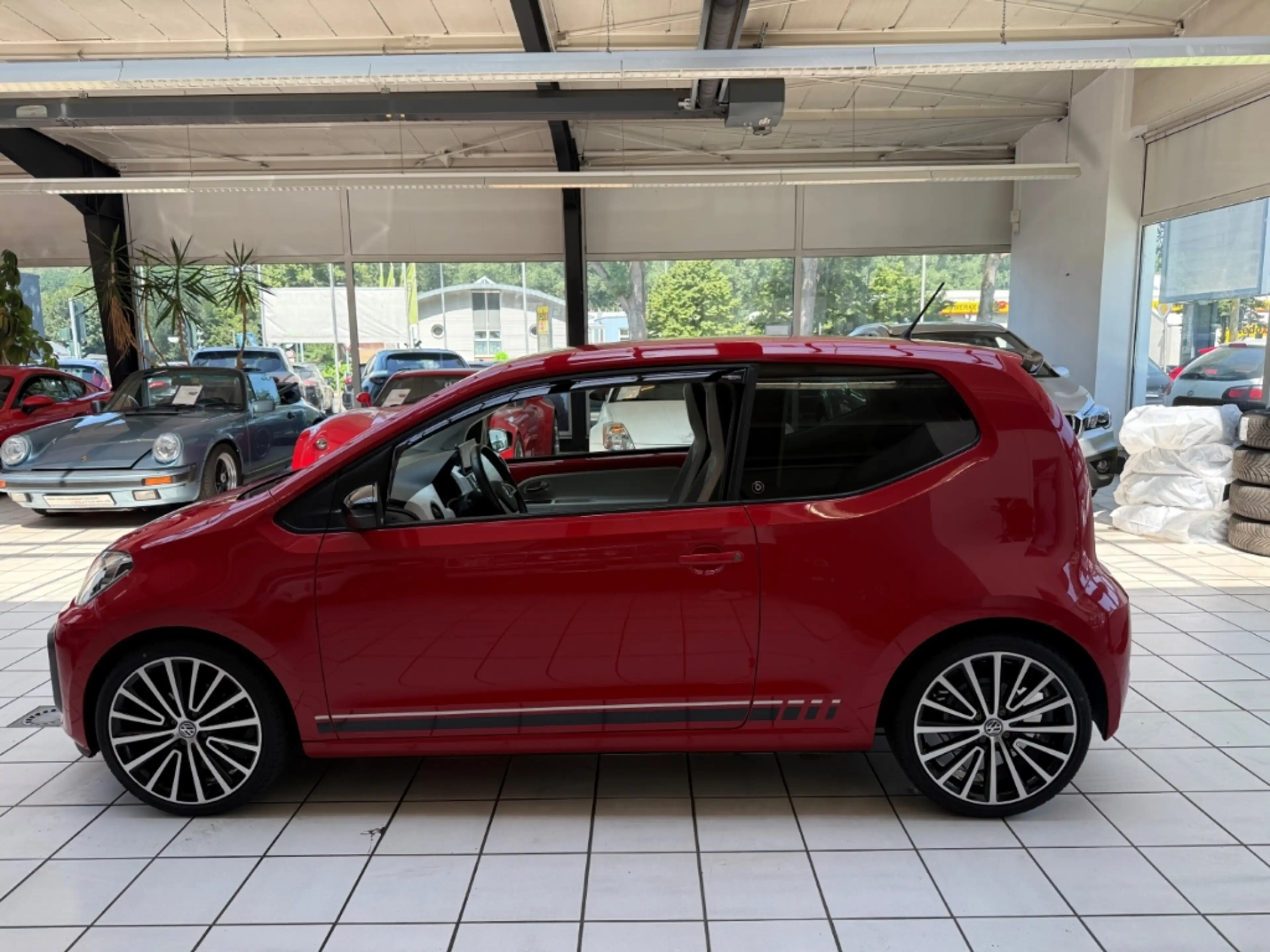 Volkswagen up! beats BMT Start-Stopp Scheckheft Soundsystem Dyn. — photo 5