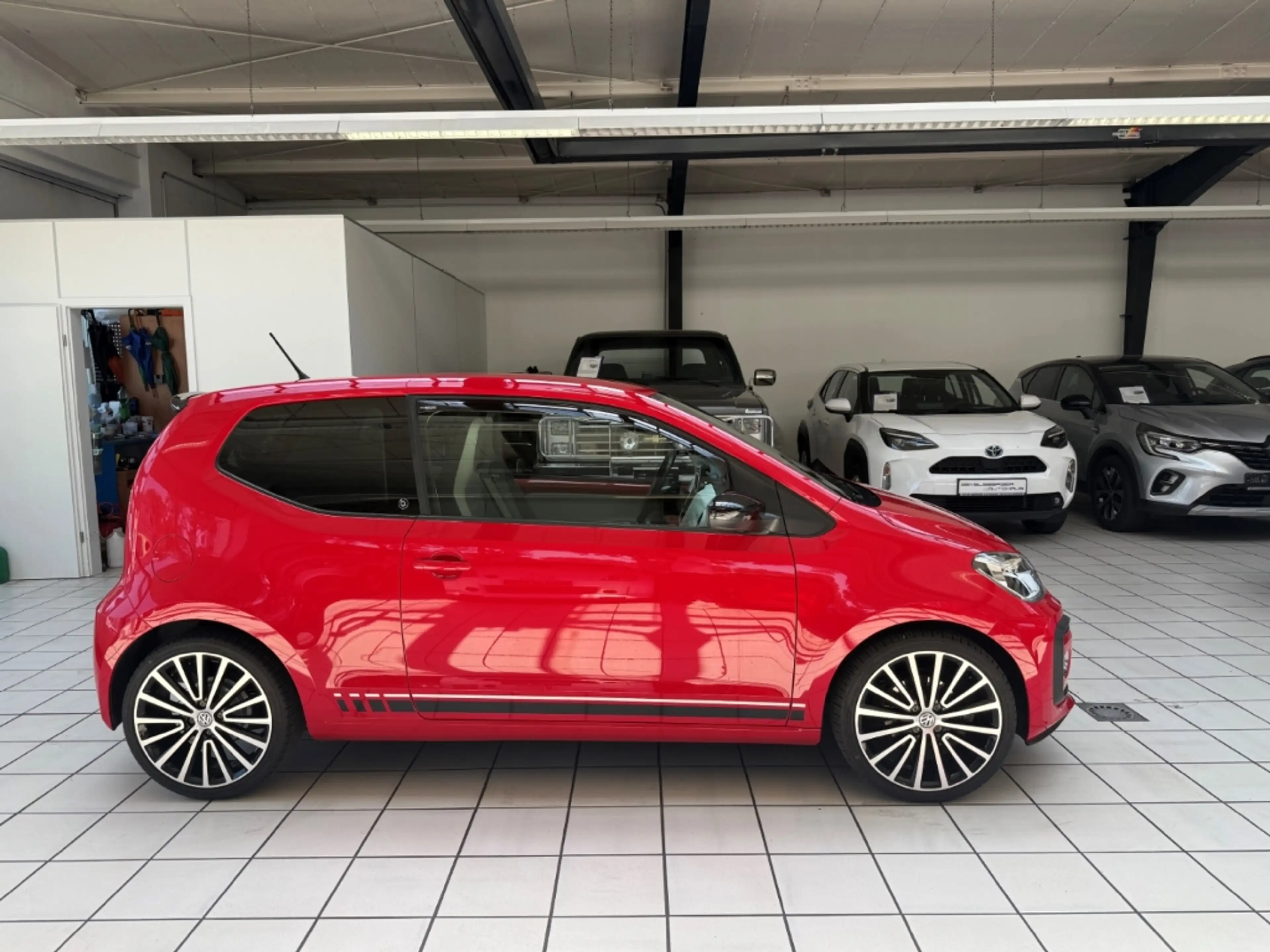 Volkswagen up! beats BMT Start-Stopp Scheckheft Soundsystem Dyn. — photo 4