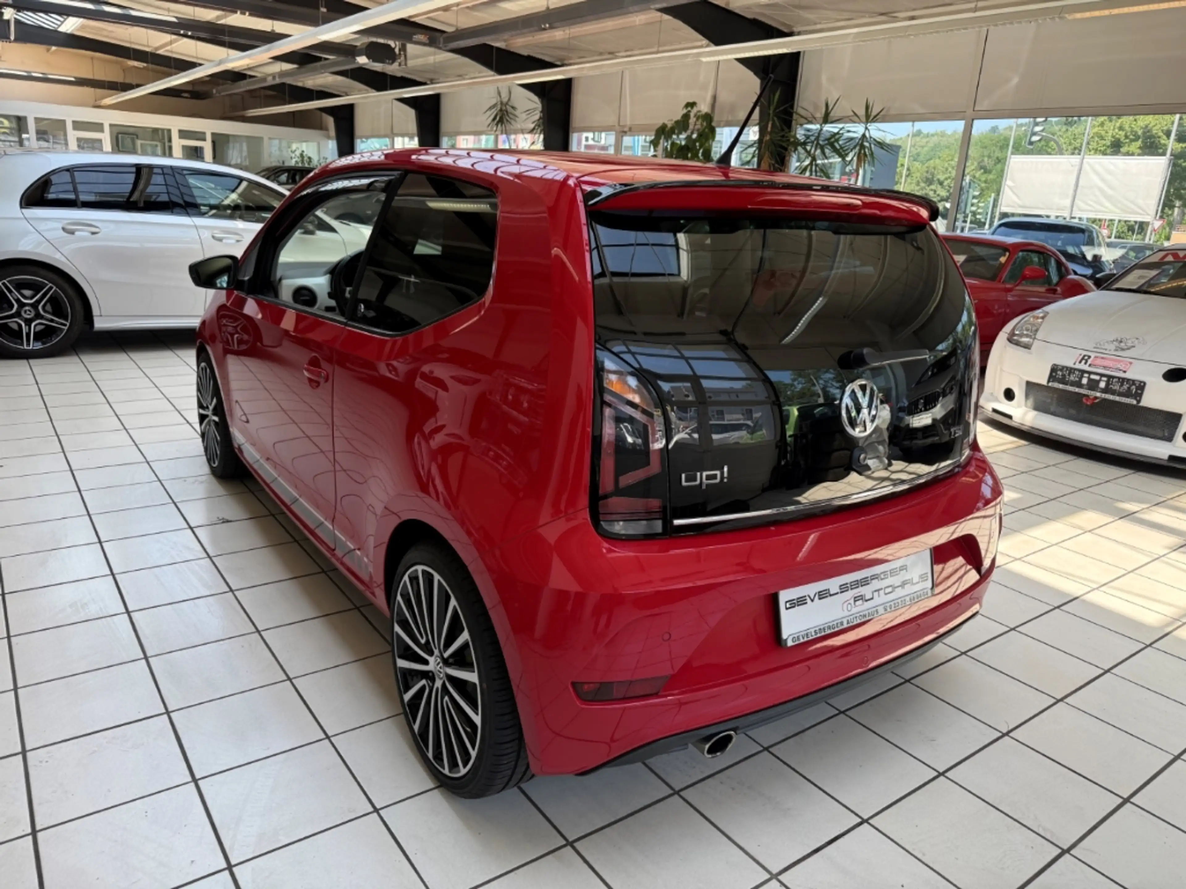 Volkswagen up! beats BMT Start-Stopp Scheckheft Soundsystem Dyn. — photo 8