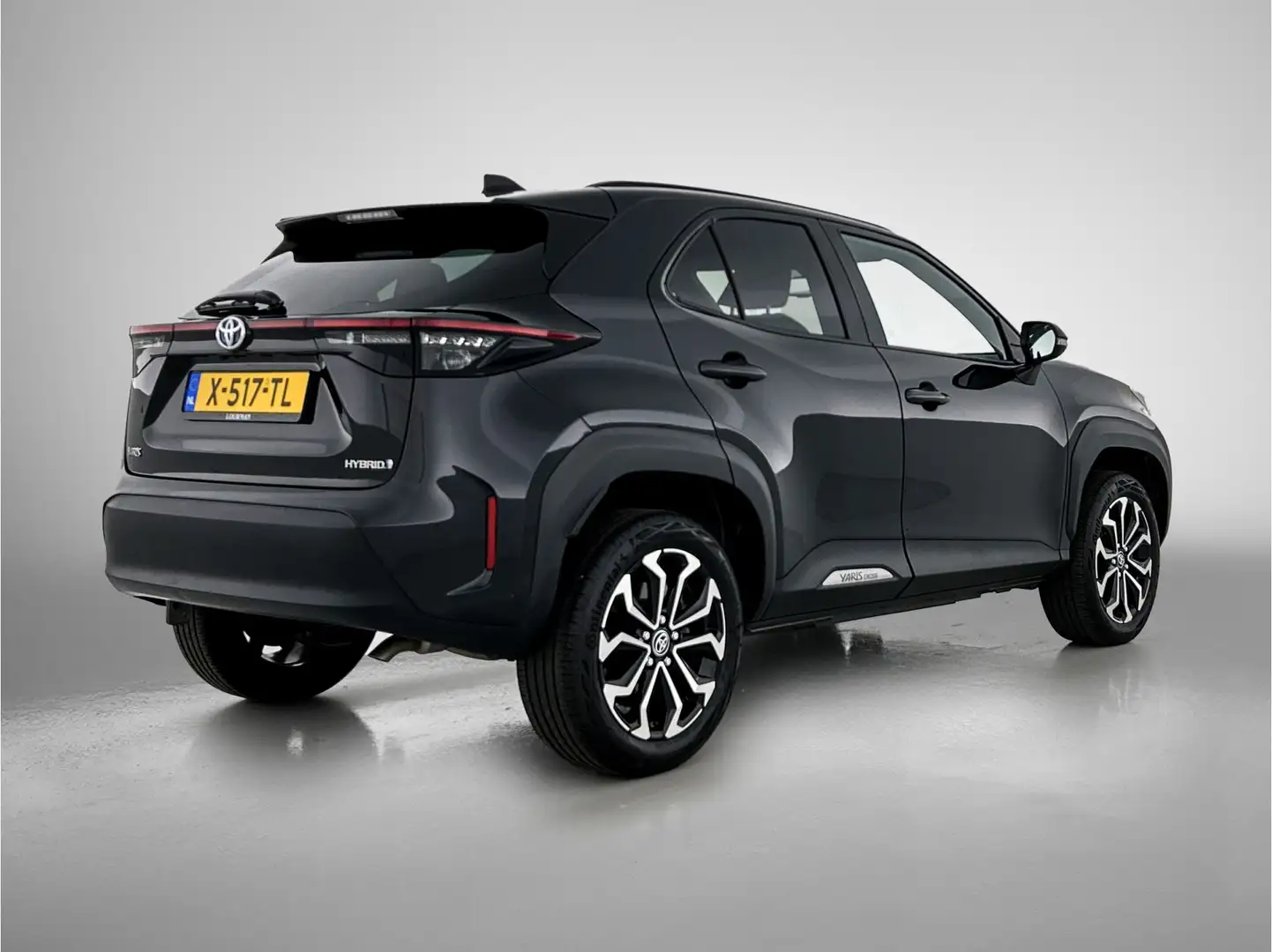 Toyota Yaris Cross 1.5 Hybrid Dynamic | Apple Carplay/Android Auto | Zwart - 2