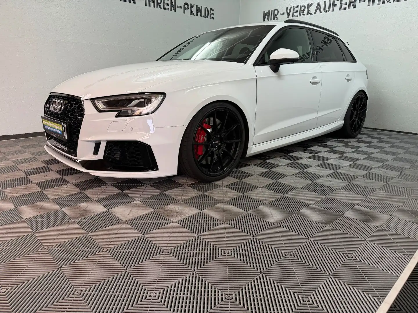 Audi RS3 Sportback 2.5TFSI quattro 530PS-700NM 1.HAND Weiß - 1