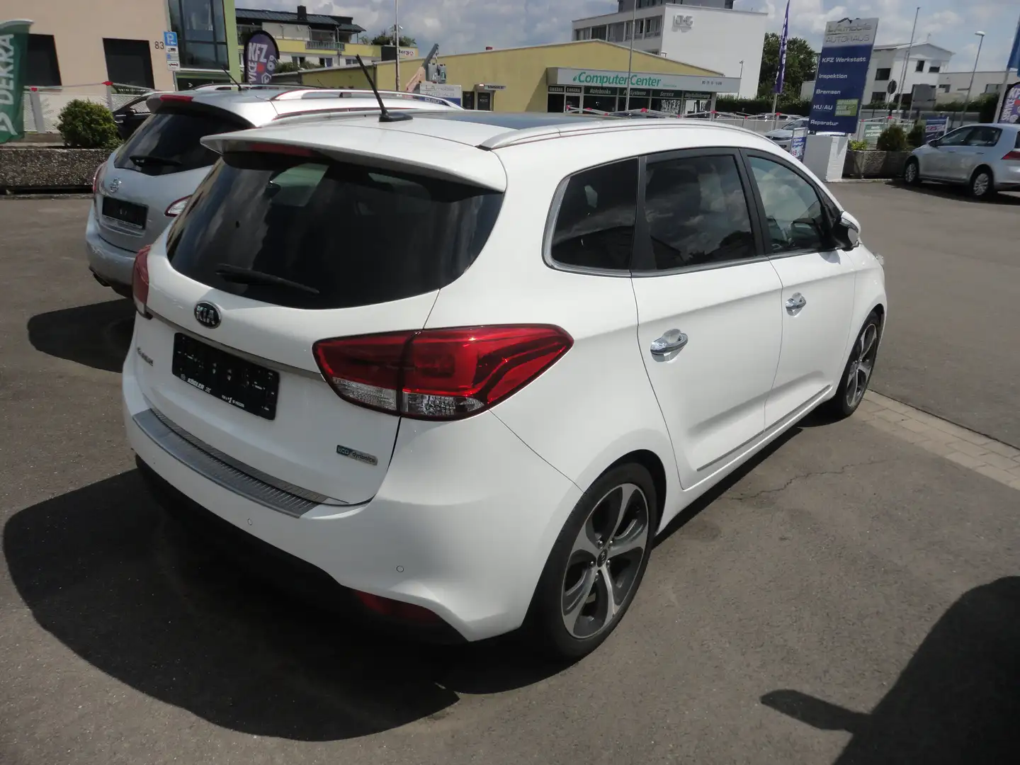 Kia Carens Spirit Weiß - 2