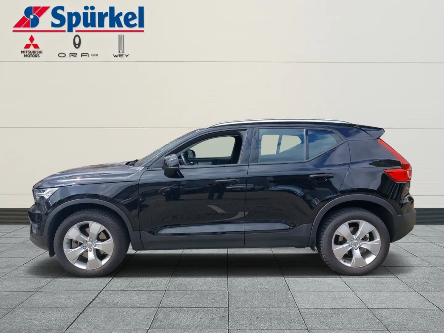 Volvo XC40 2,0 B4 Momentum Pro,  Klimaat., Apple Car Play, 2. Schwarz - 2