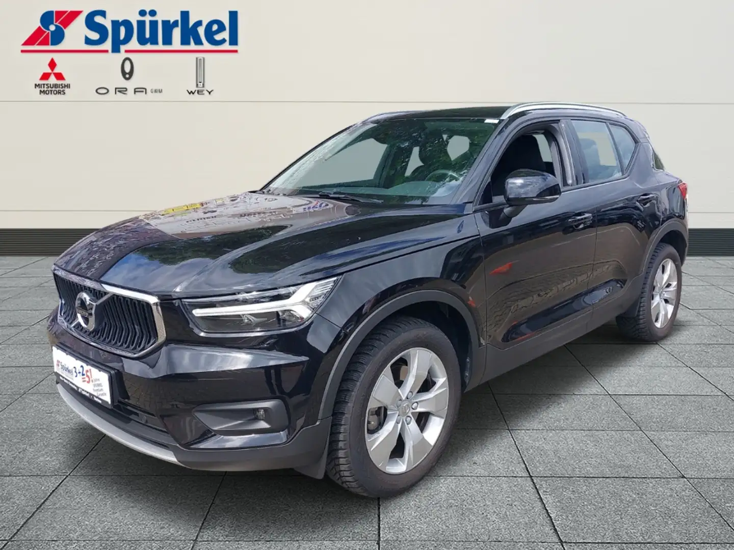 Volvo XC40 2,0 B4 Momentum Pro,  Klimaat., Apple Car Play, 2. Schwarz - 1