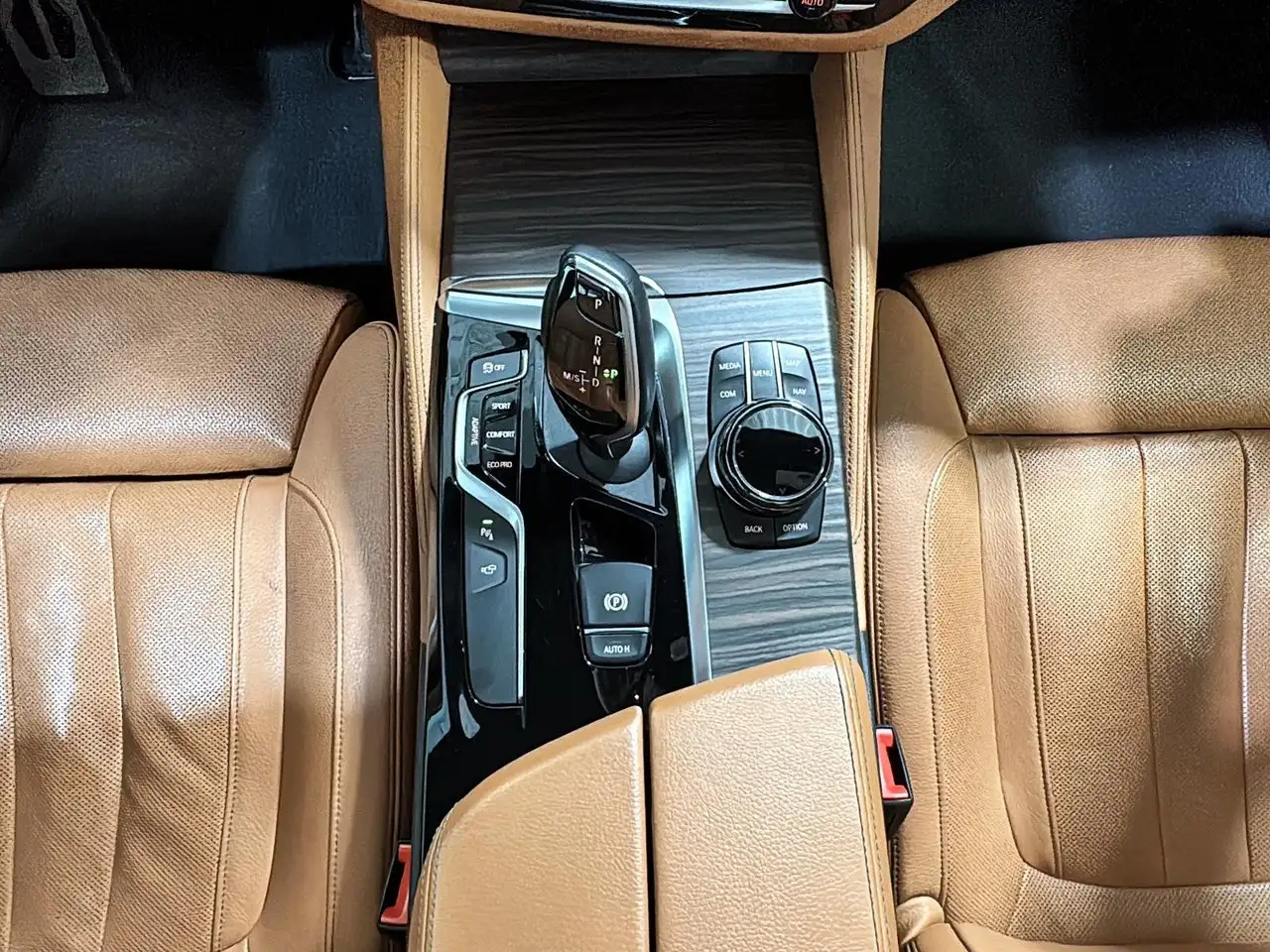 BMW 5 Series fotografie BMW 5 Series