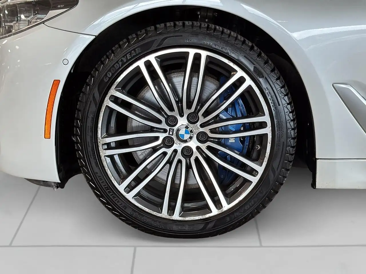 BMW 5 Series fotografie BMW 5 Series