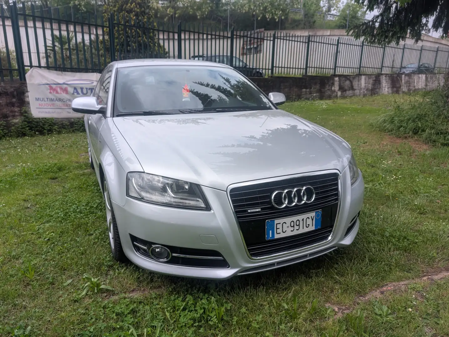 Audi A3 SPB 2.0 16V TFSI quattro S tronic Ambition UNICO P Plateado - 1
