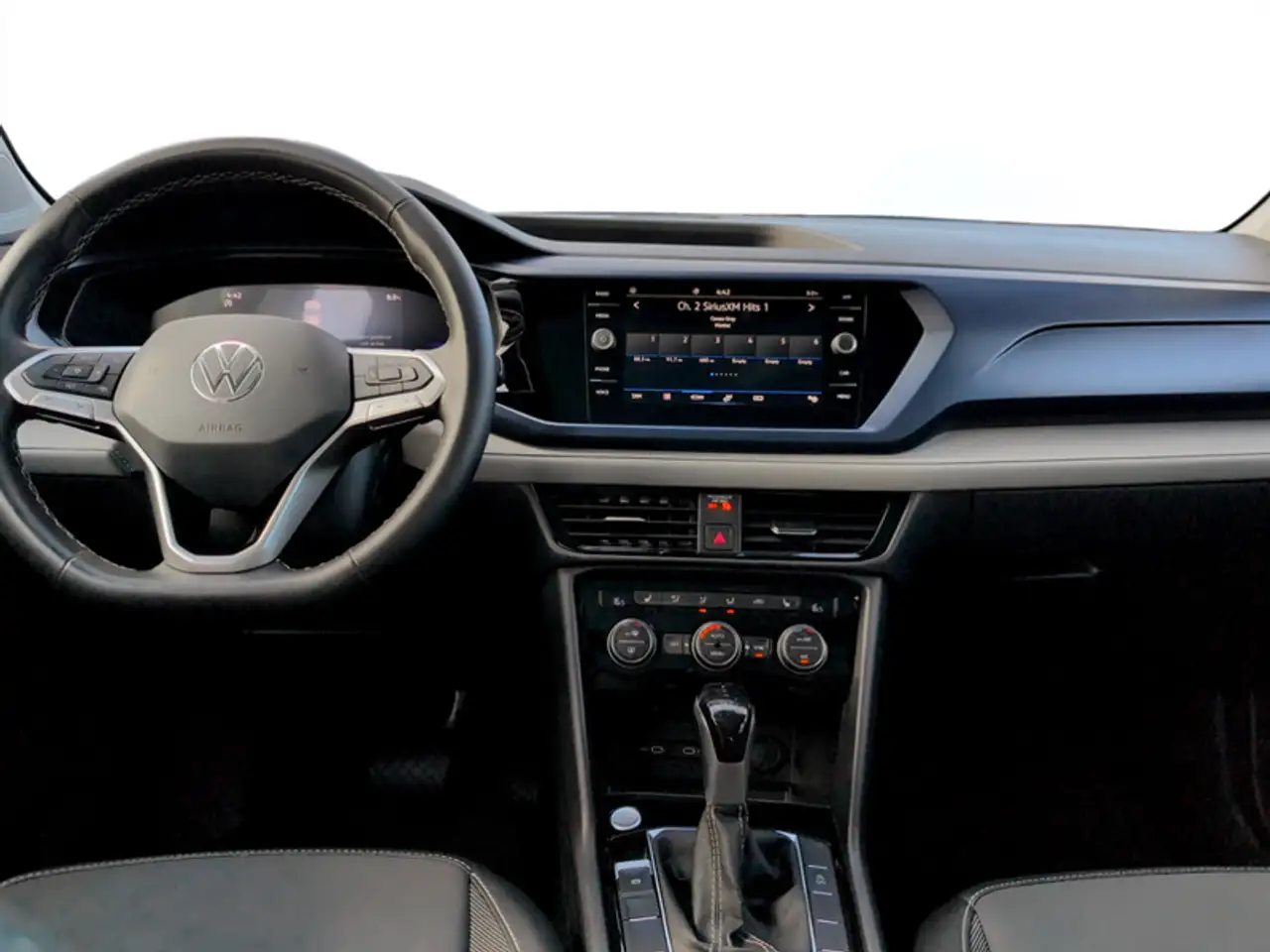 Volkswagen Taos снимка Volkswagen Taos