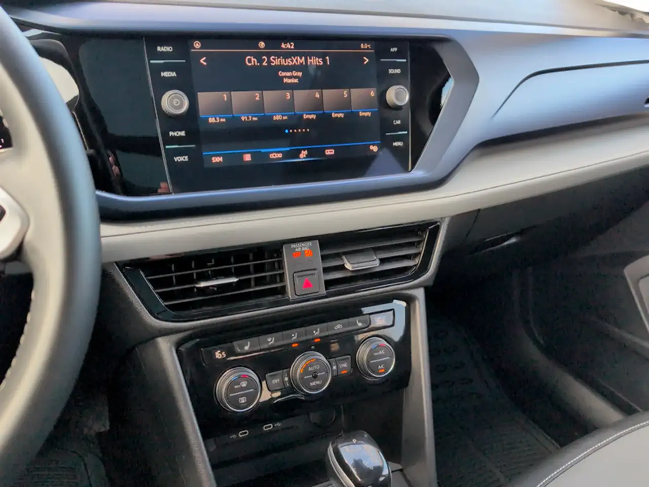 Volkswagen Taos снимка Volkswagen Taos