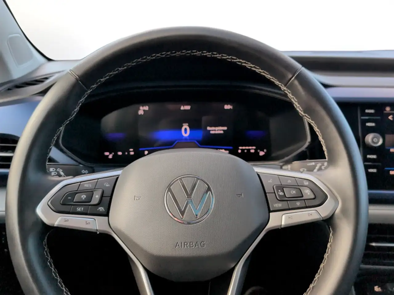 Volkswagen Taos снимка Volkswagen Taos