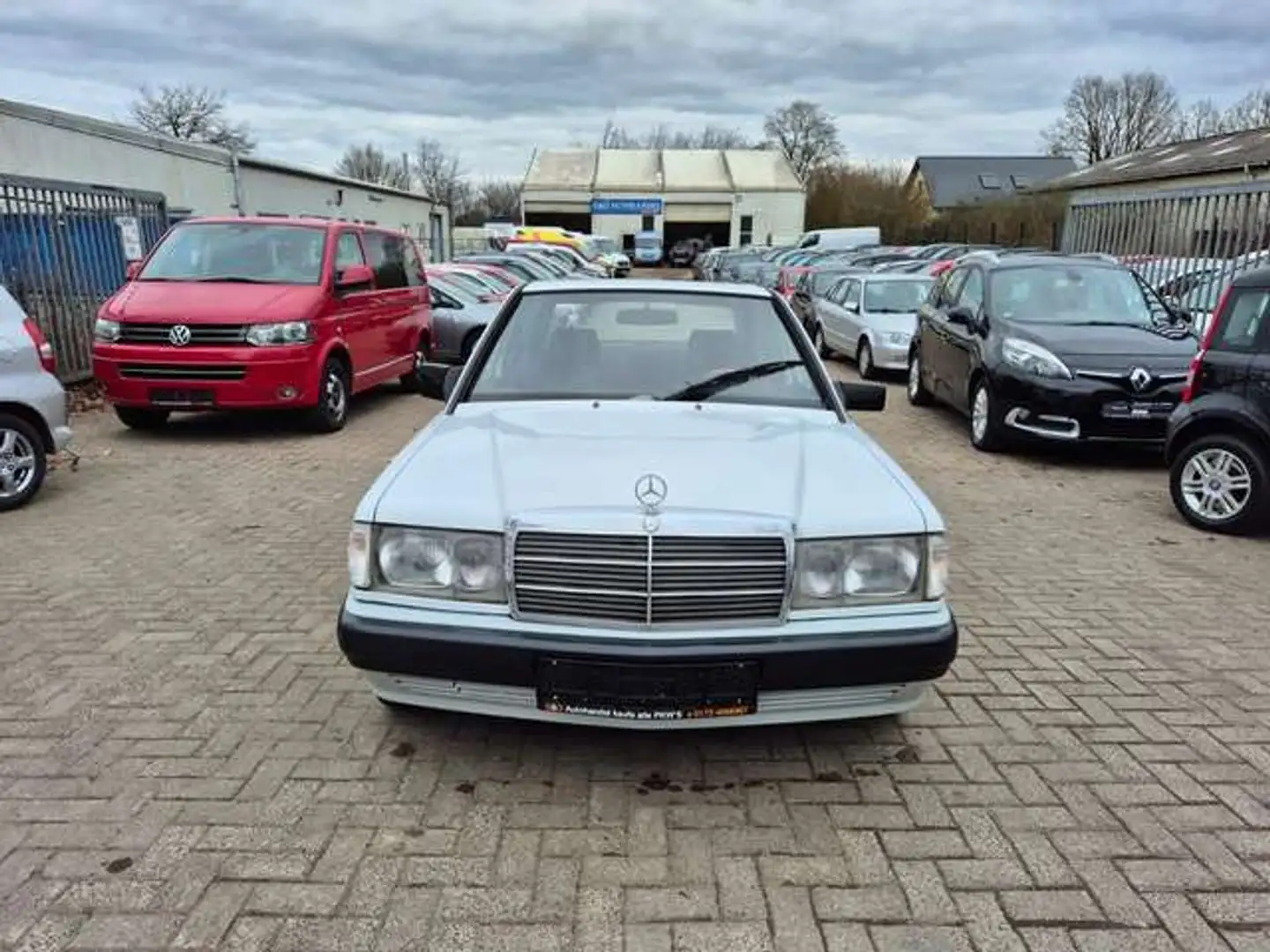 Mercedes-Benz 190 limo*Automatik*Klima* Weiß - 2