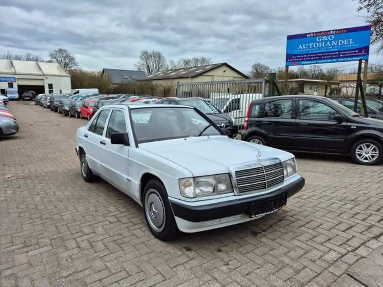 Mercedes-Benz 190