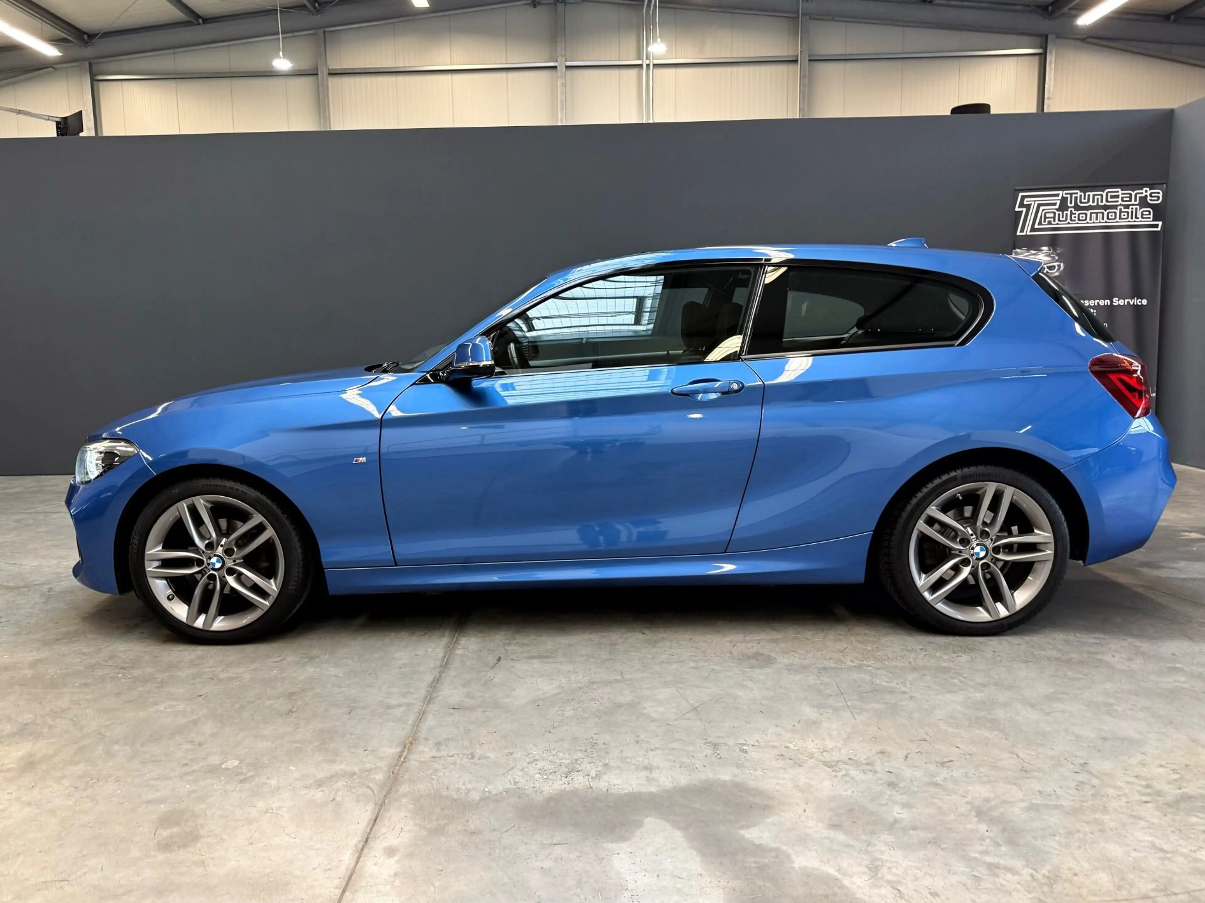 BMW 118 d M Sport LED/AHK/Navi/Schiebedach/SHZ — photo 2