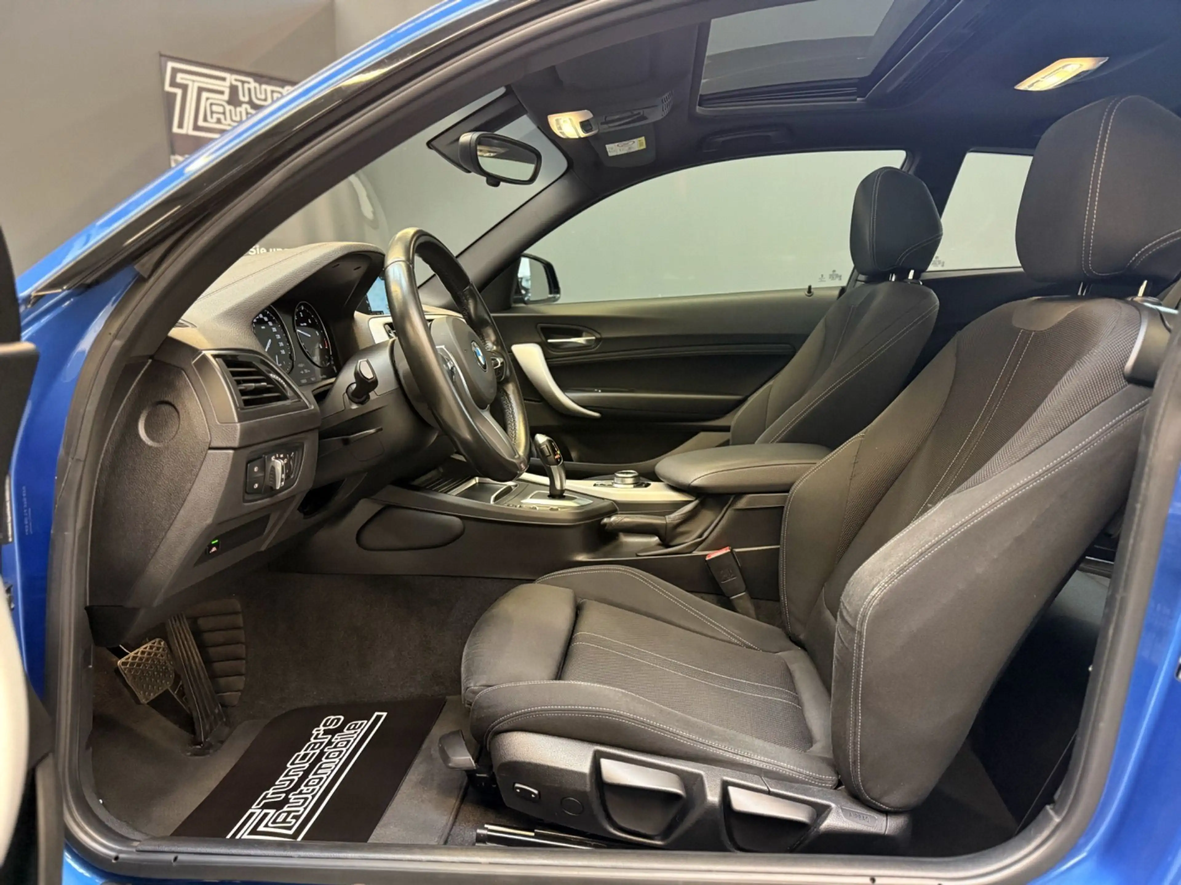 BMW 118 d M Sport LED/AHK/Navi/Schiebedach/SHZ — photo 11