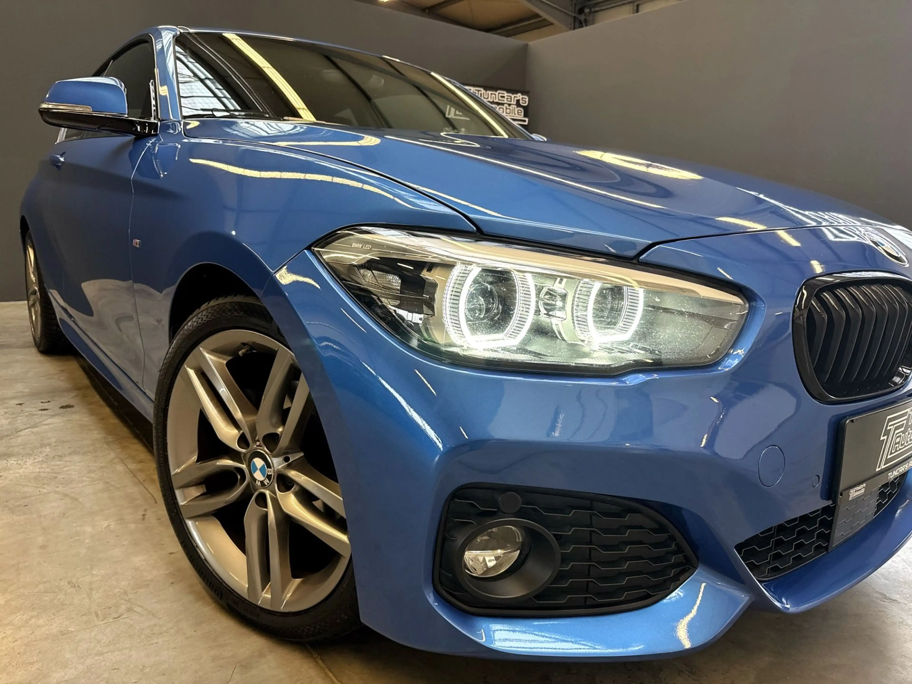 BMW 118 d M Sport LED/AHK/Navi/Schiebedach/SHZ — photo 8
