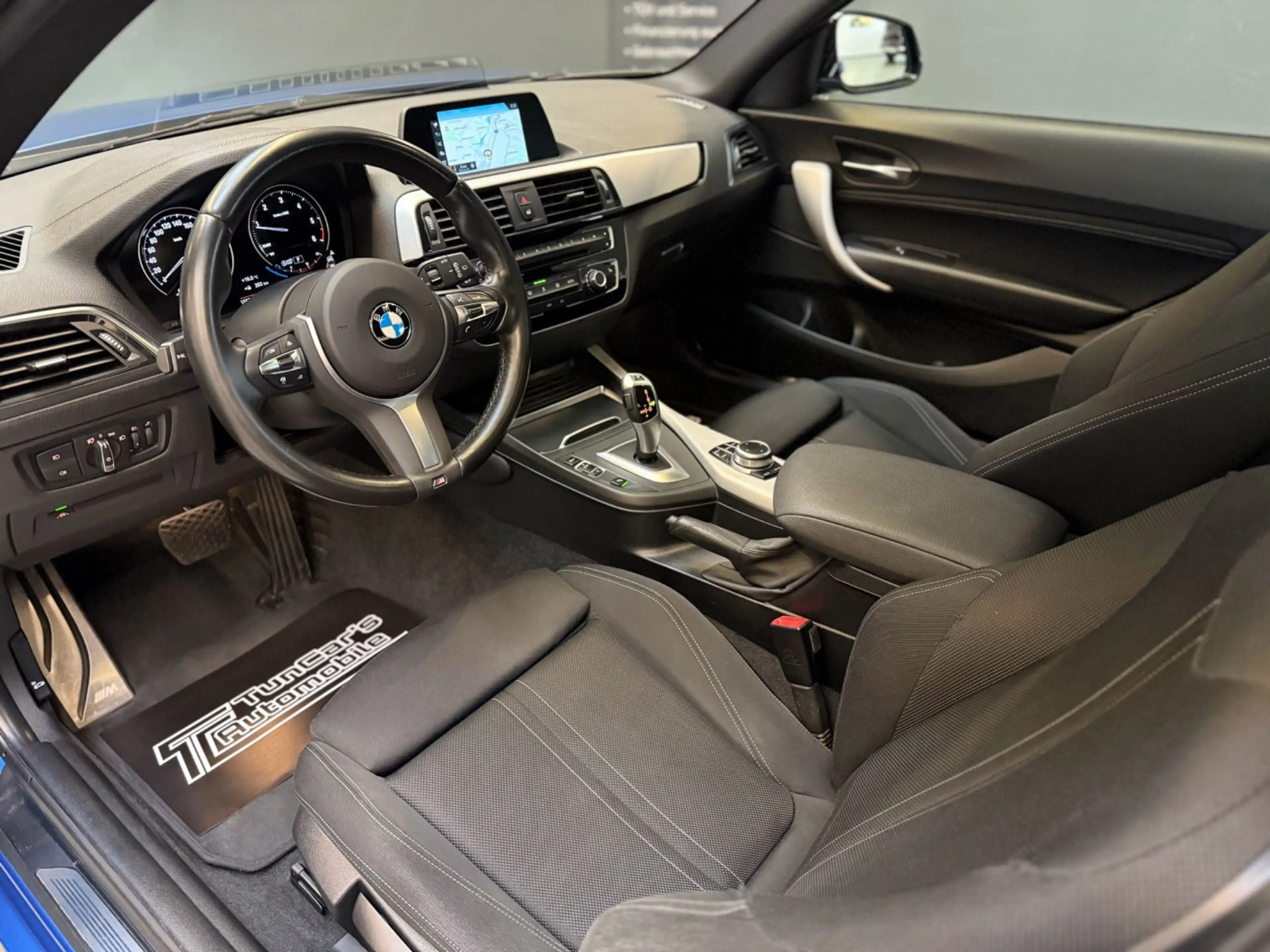 BMW 118 d M Sport LED/AHK/Navi/Schiebedach/SHZ — photo 10