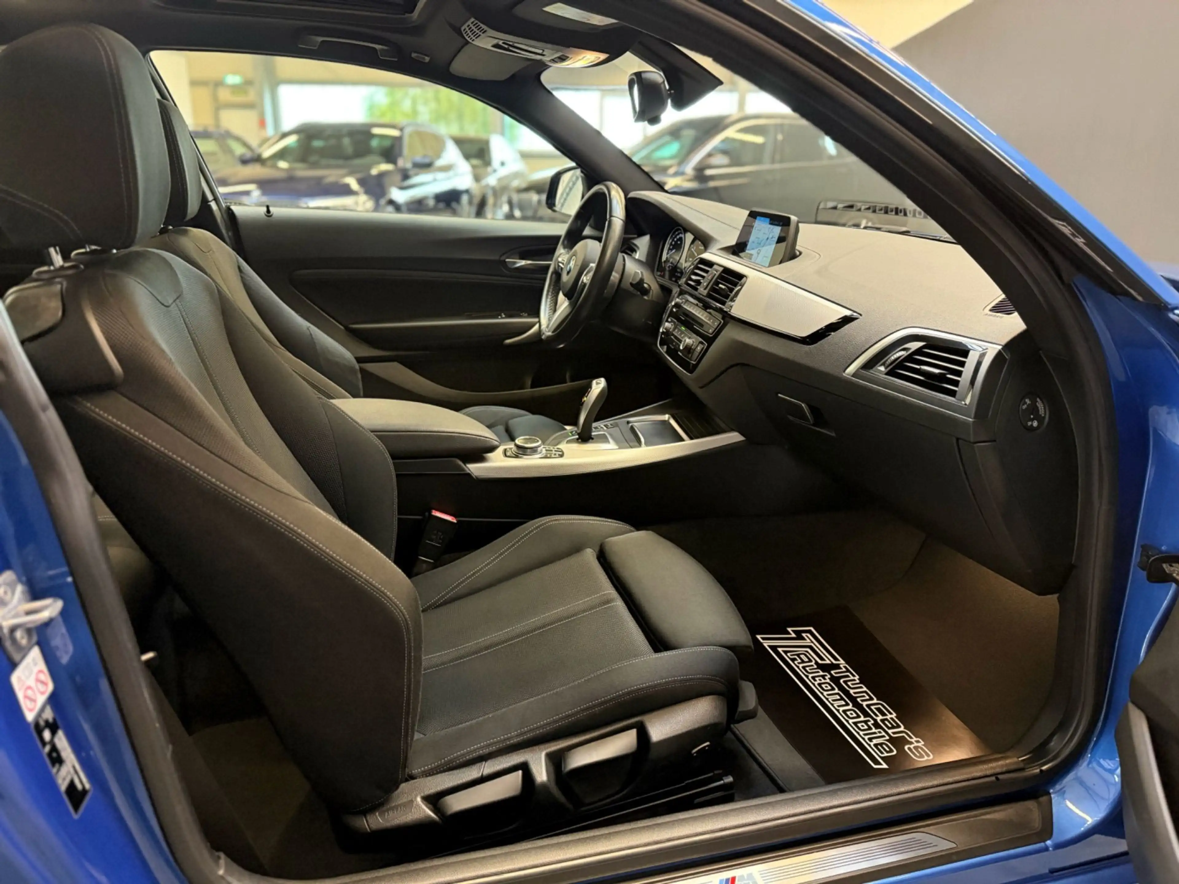 BMW 118 d M Sport LED/AHK/Navi/Schiebedach/SHZ — photo 13
