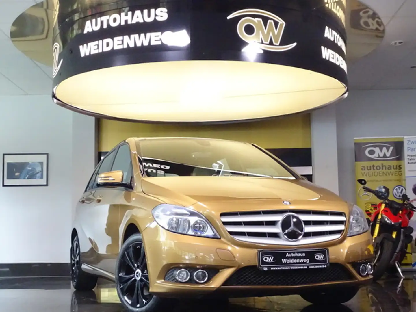 Mercedes-Benz B 200 Navi Leder Pano Navi PDC Cam erst 79815 KM Bronze - 2