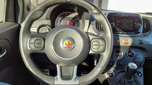 Imagine Abarth 500C 595