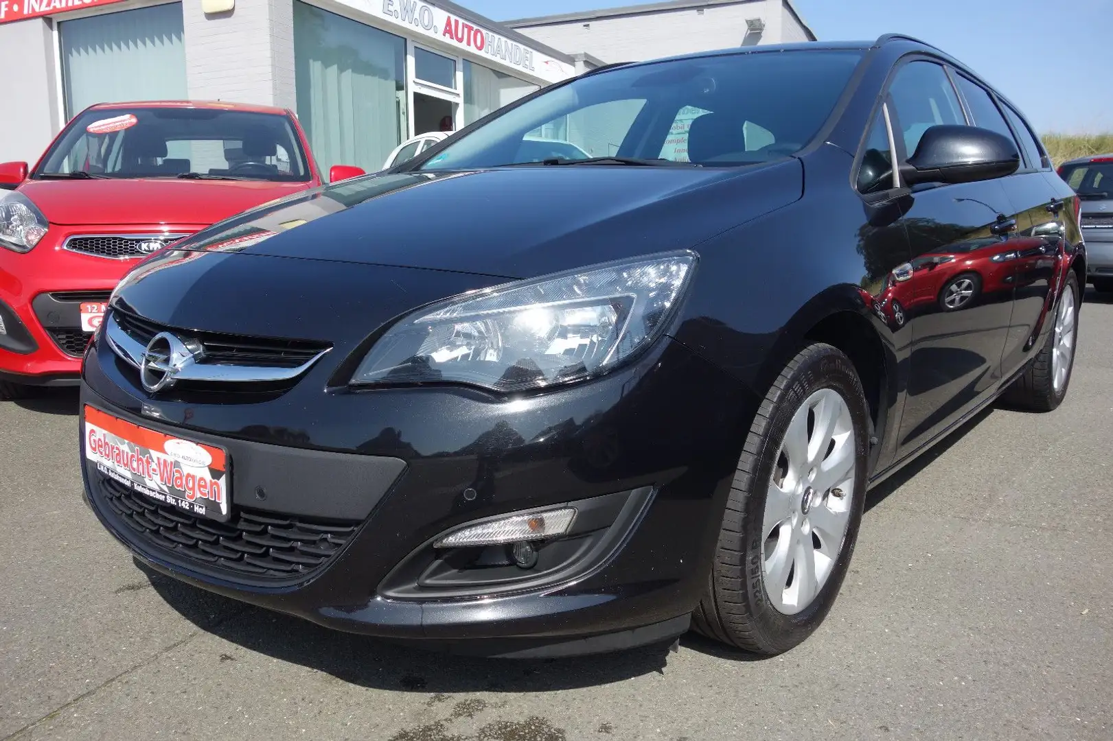 Opel Astra J Sports Tourer Style Schwarz - 1