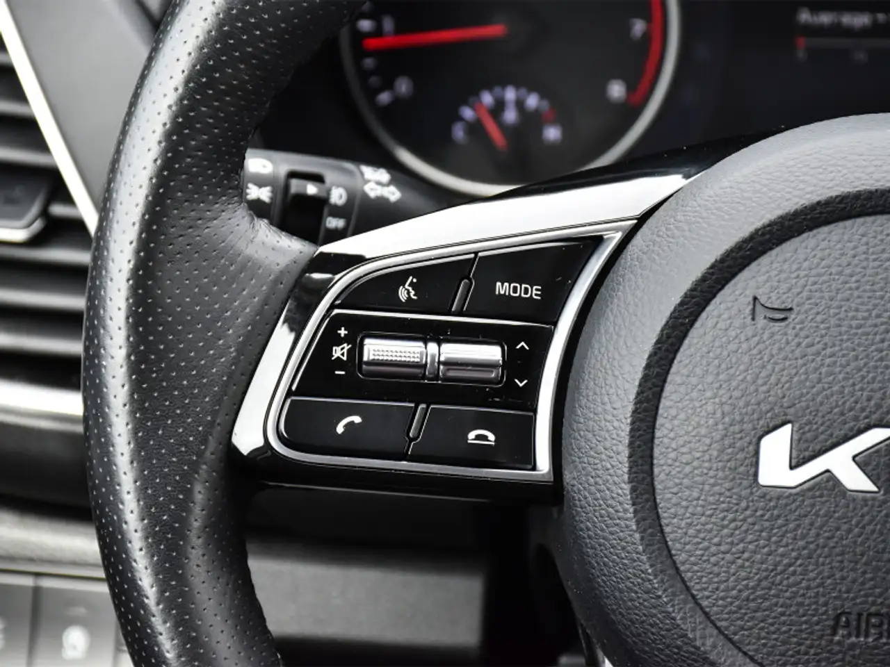 Kia Seltos снимка Kia Seltos