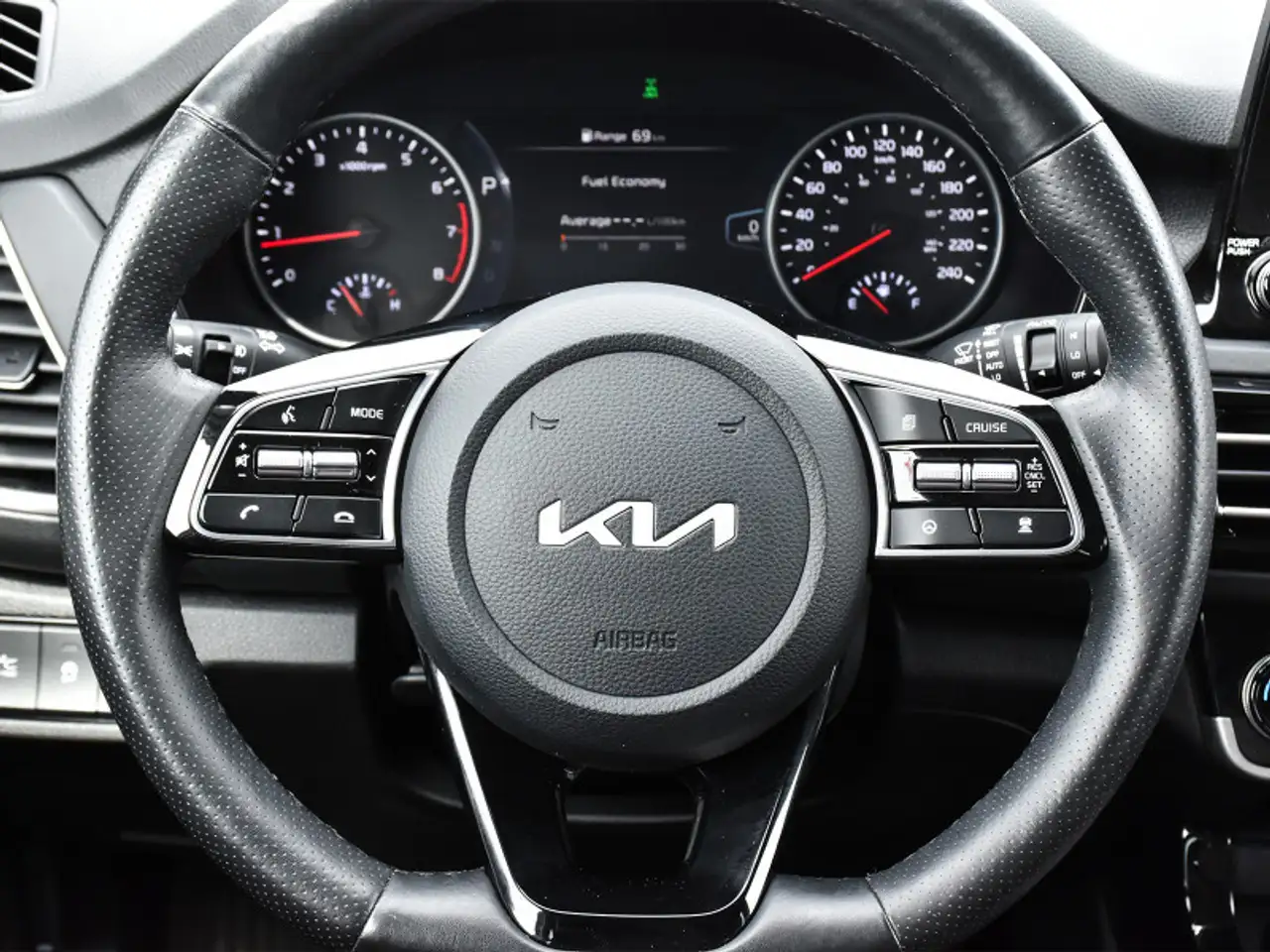 Kia Seltos снимка Kia Seltos