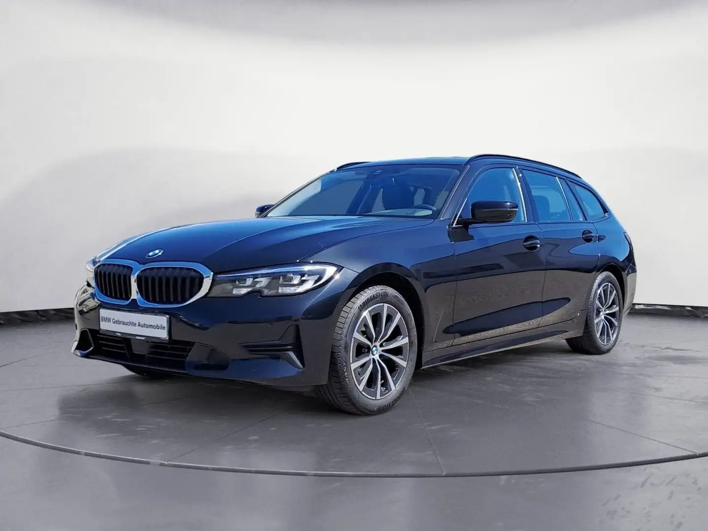 BMW 318 i Touring Sport Line AHK ACC Driving Assistan Schwarz - 2