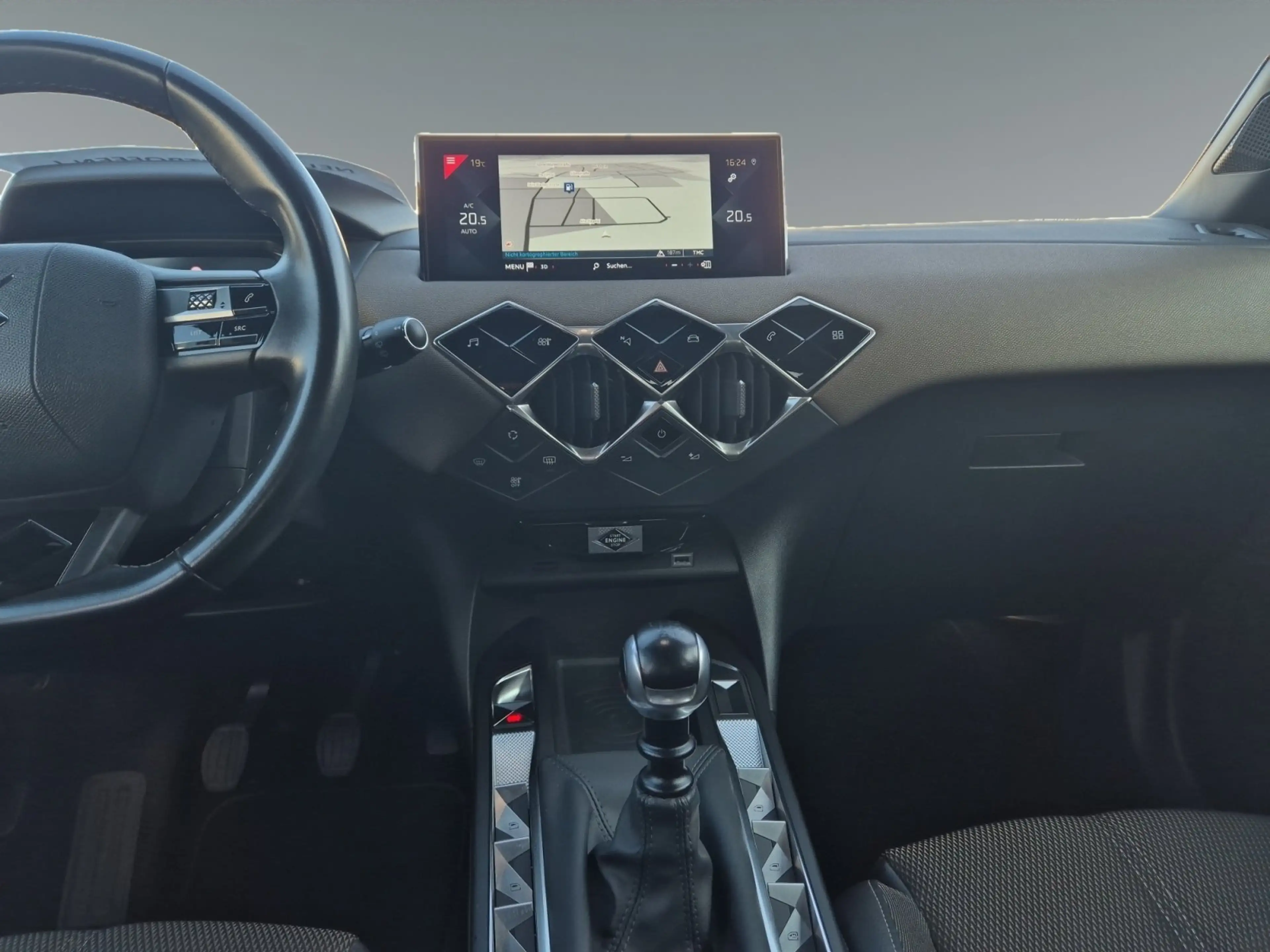 DS Automobiles DS 3 Crossback 1.2 PureTech NAVI*KLIMA*RFK*PDC* — photo 12
