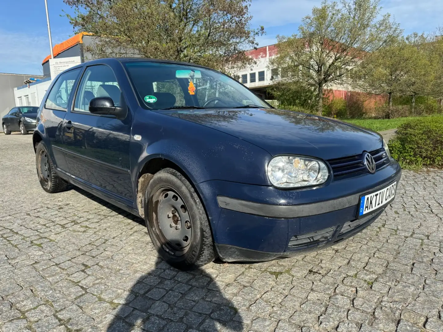 Volkswagen Golf 1.4 Champ Tüv Jan.2024 Blau - 2