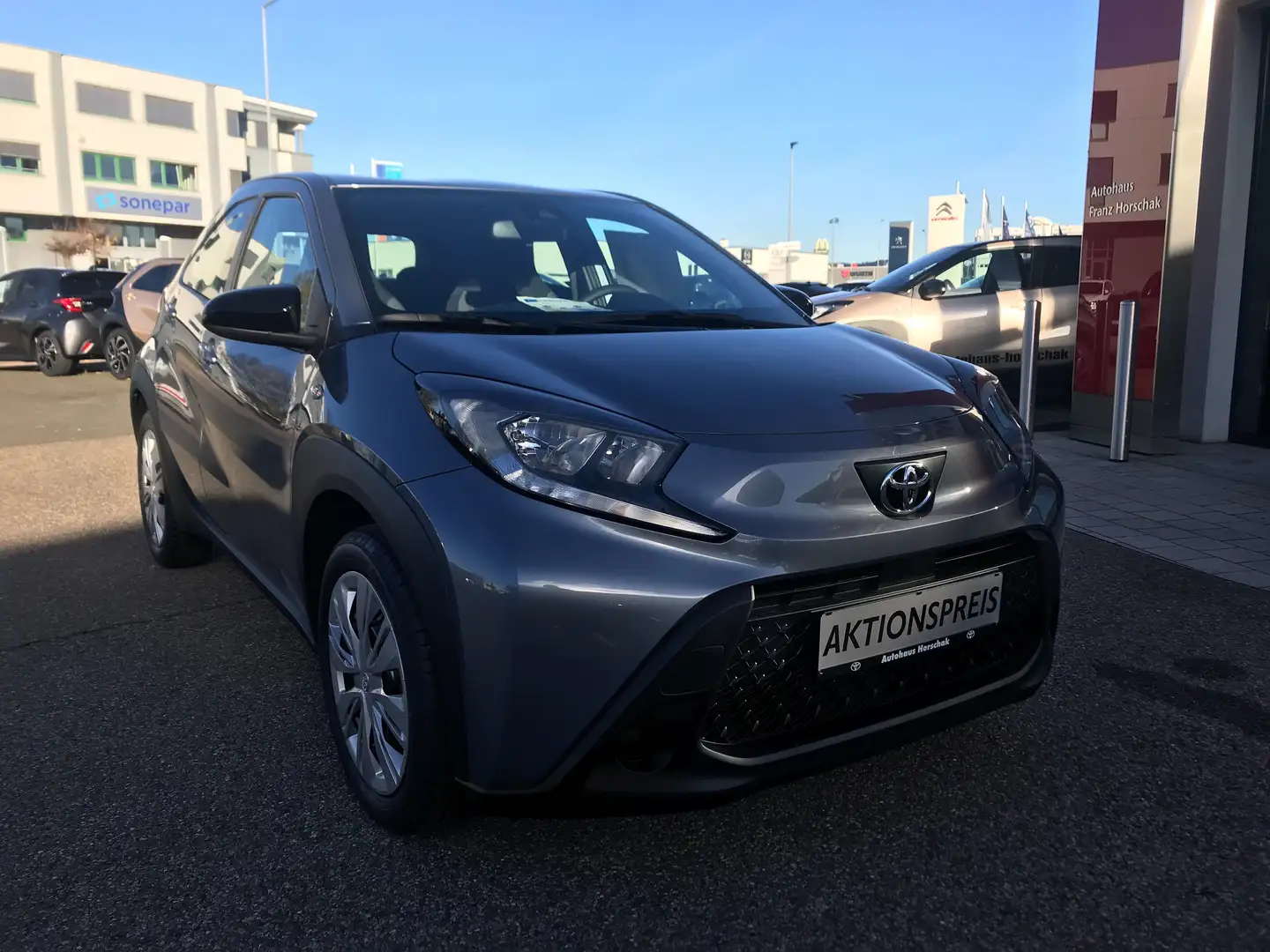 Toyota Aygo Business Edition Grau - 1