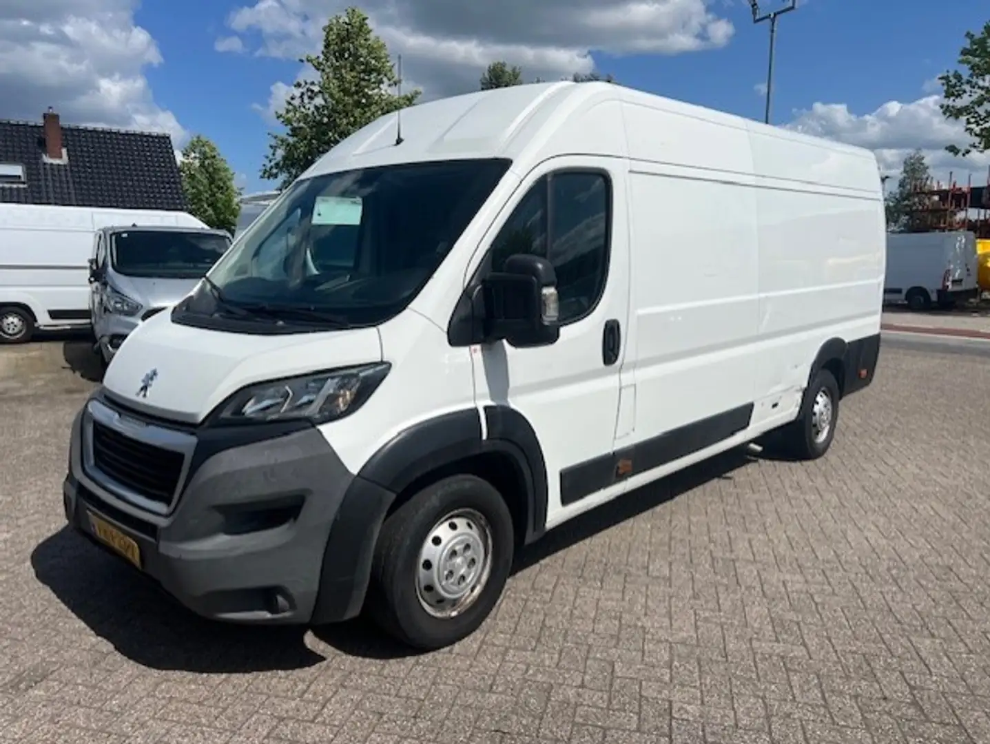 Peugeot Boxer 35 2.0 BlueHDI L3H2 MAXI AIRCO KLIMA LAADKLEP LBW Wit - 1