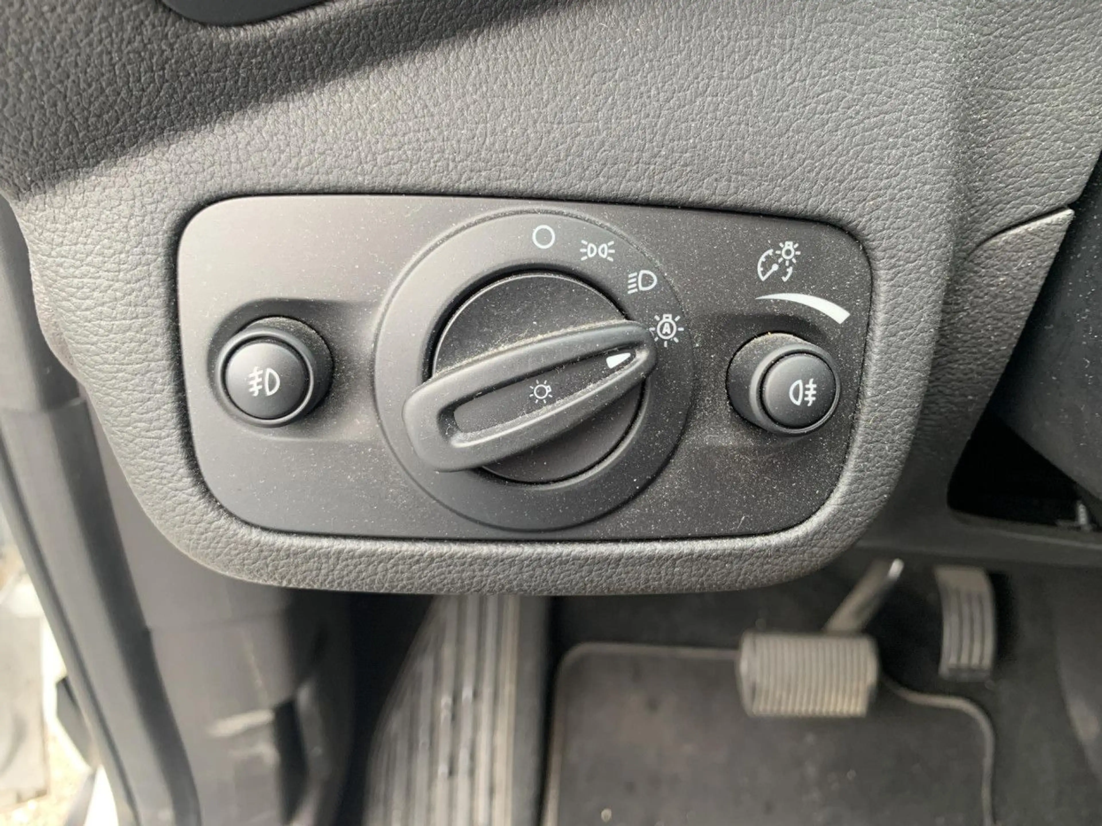 Ford Grand C-Max 1,5 Automatik Navi 7-Sitzer Panorama — photo 10