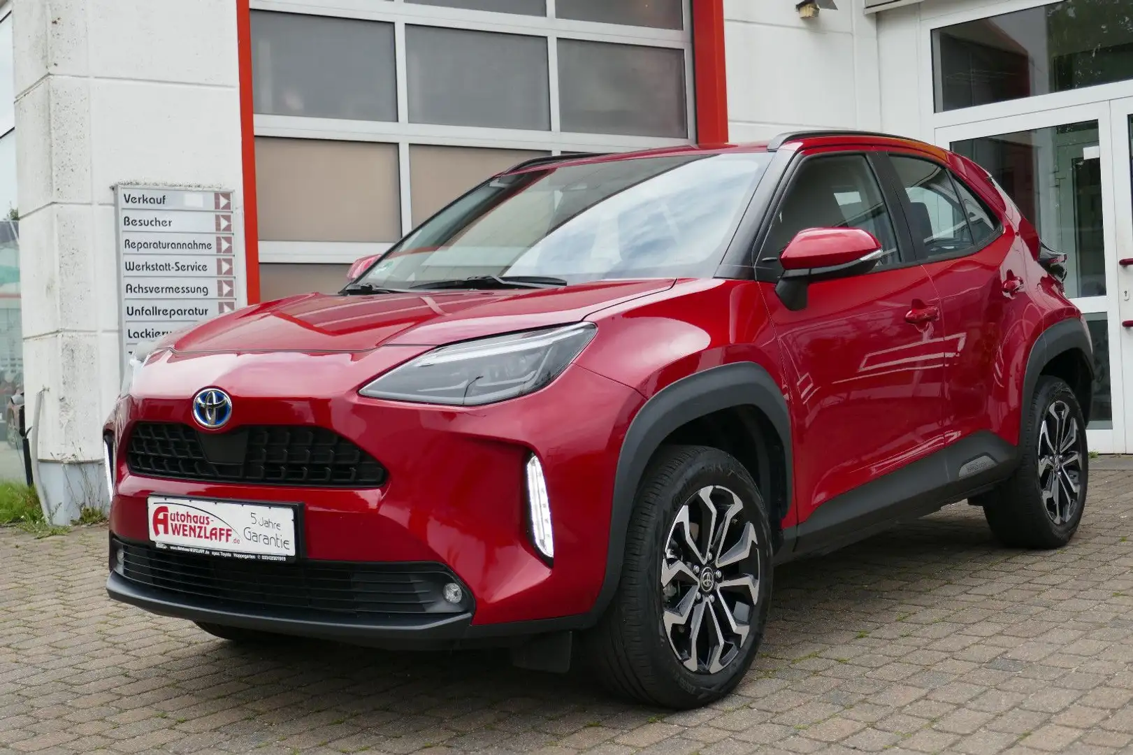 Toyota Yaris Cross Hybrid Team D HeadUp 5J Garantie Rood - 1